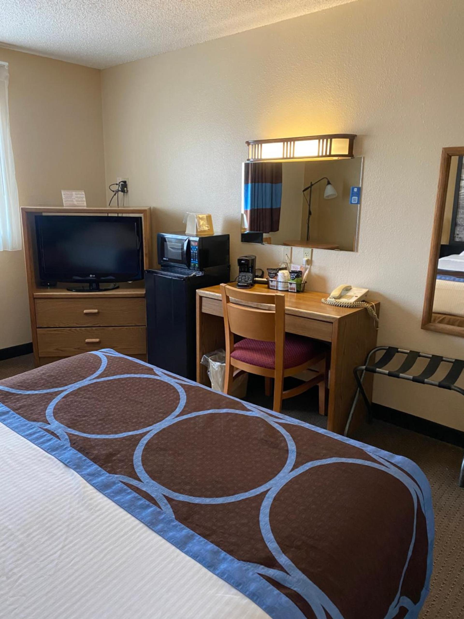 Super 8 by Wyndham Ogallala photo 37