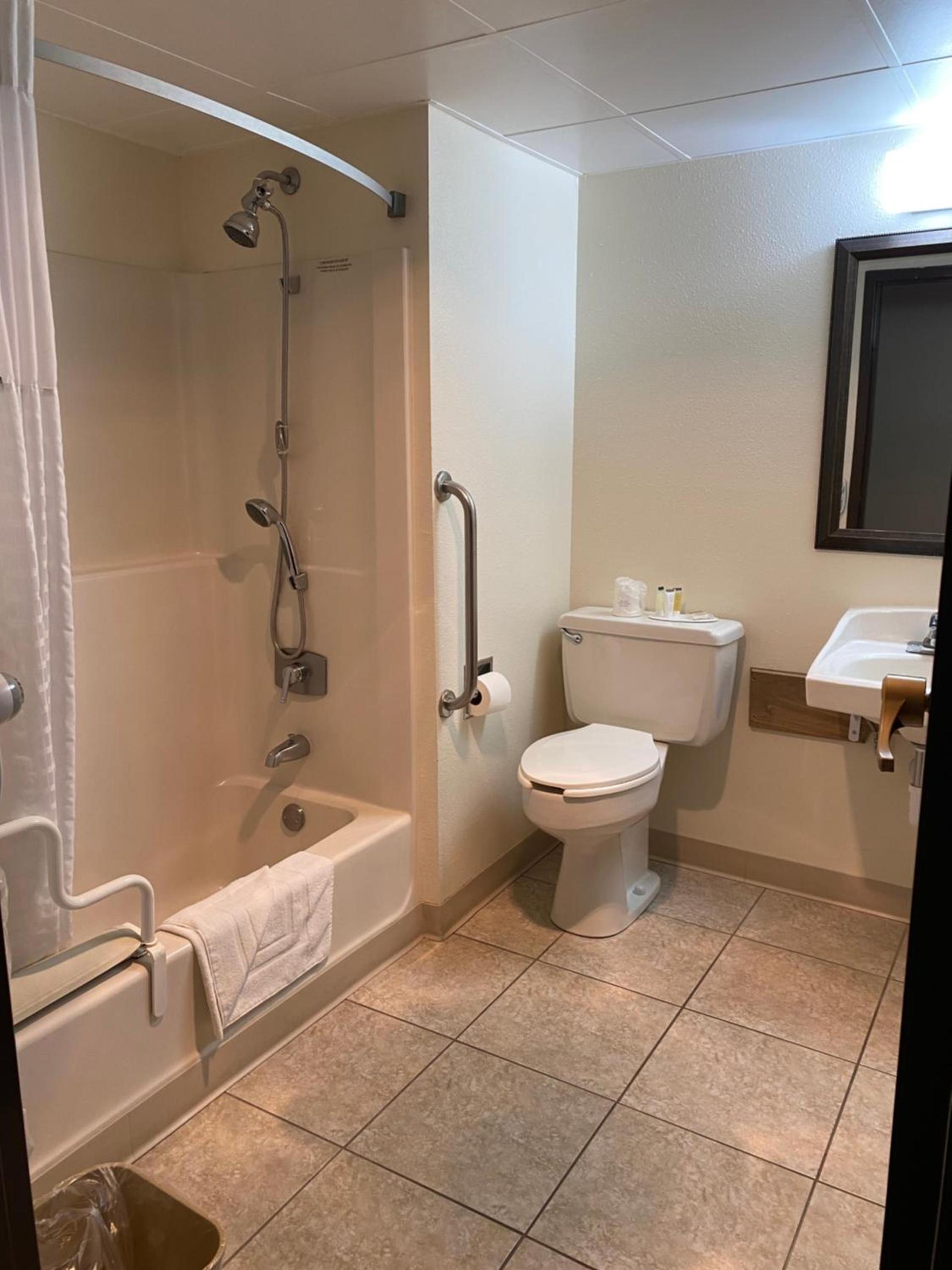 Super 8 by Wyndham Ogallala photo 38