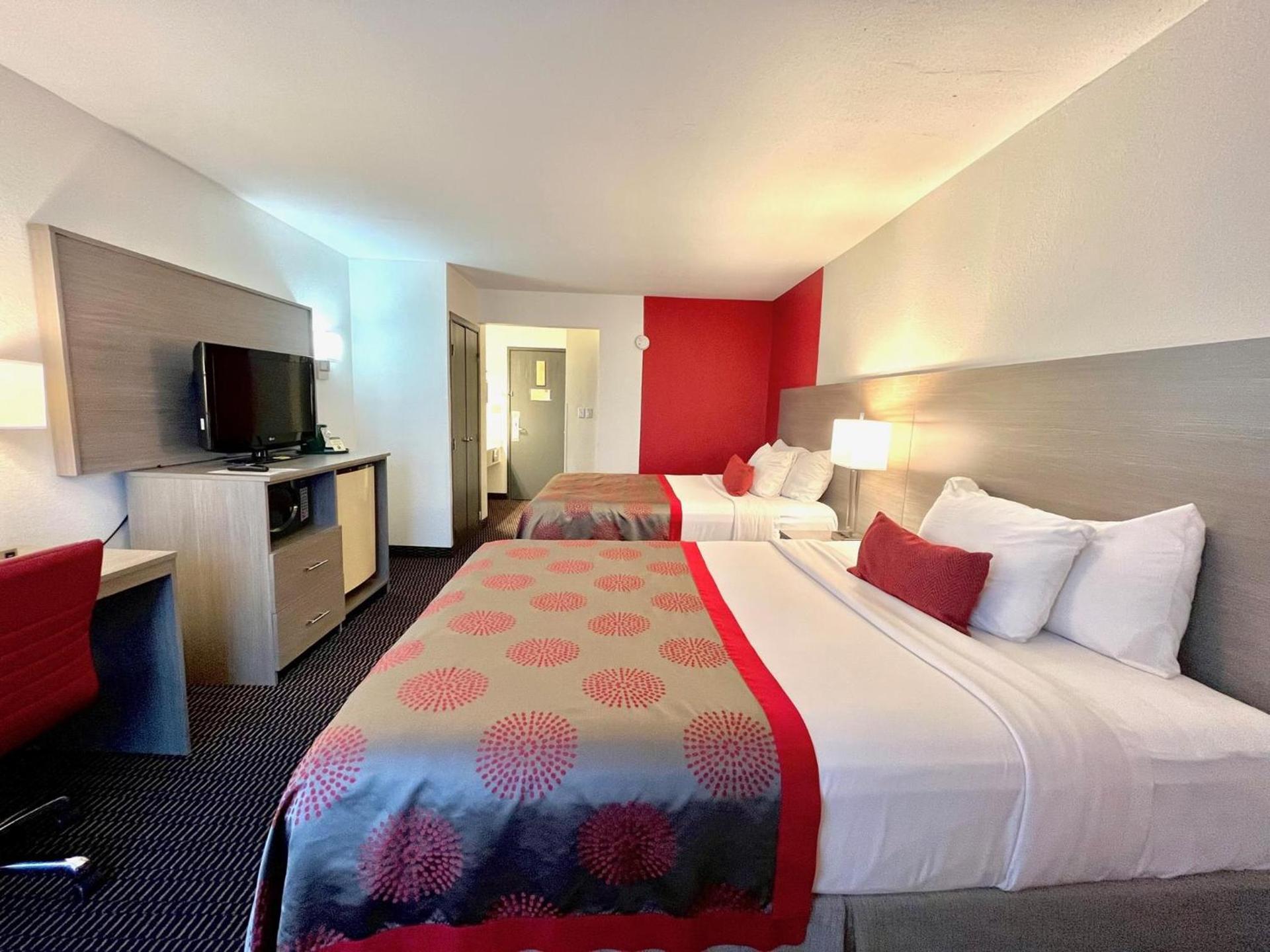 Ramada by Wyndham Columbia photo 29
