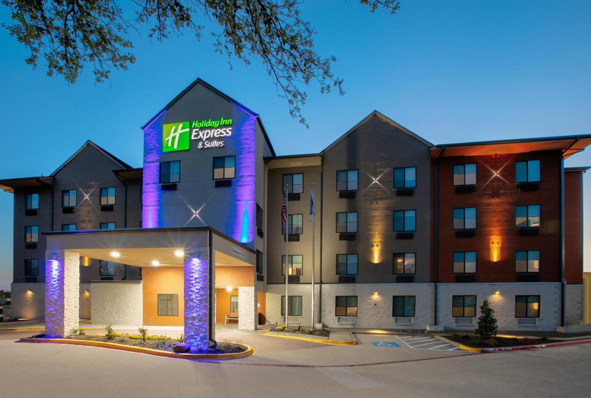 Holiday Inn Express & Suites DALLAS PARK CENTRAL NORTHEAST by IHG photo 1