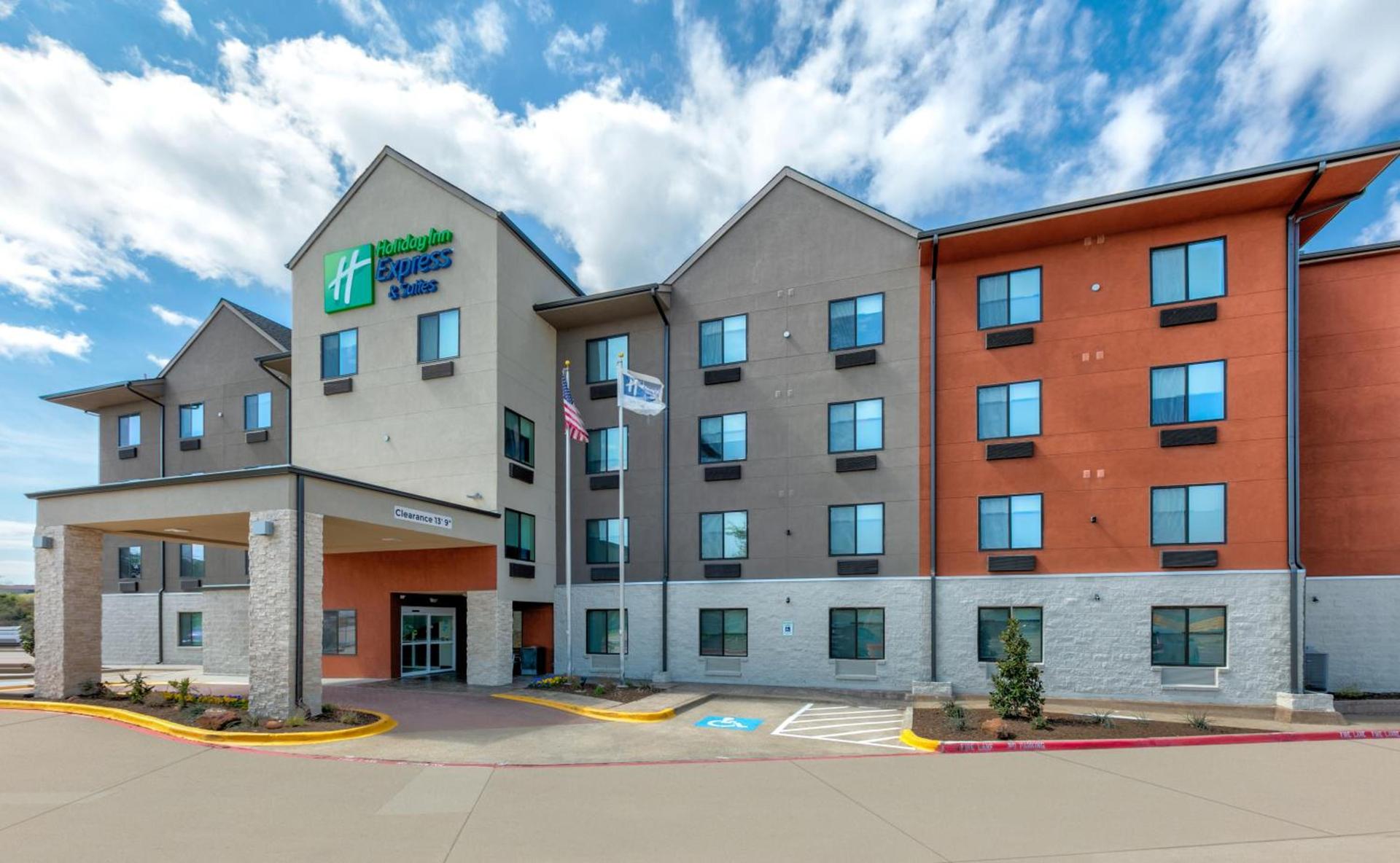 Holiday Inn Express & Suites DALLAS PARK CENTRAL NORTHEAST by IHG photo 8