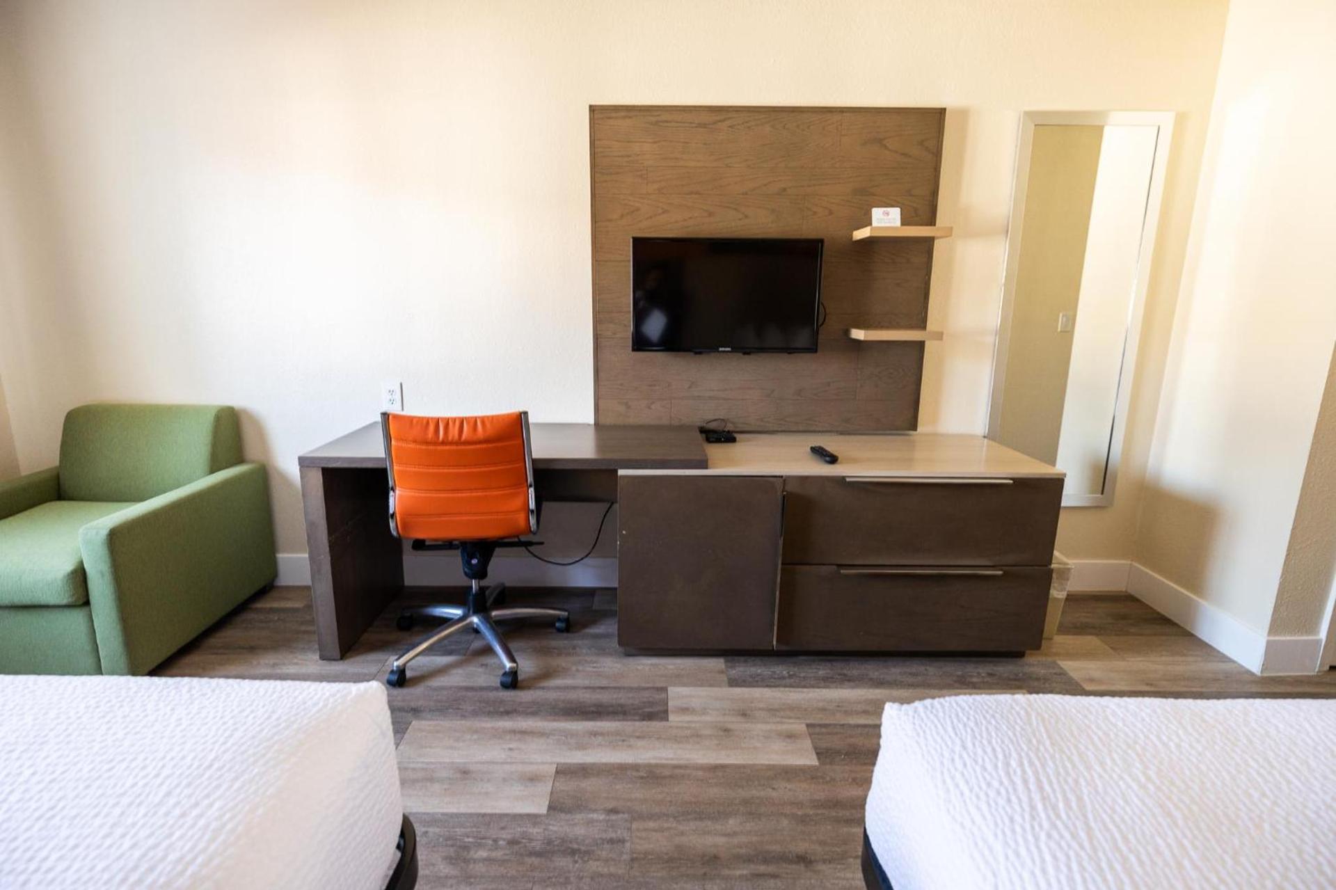 Days Inn by Wyndham Monterey Downtown photo 55