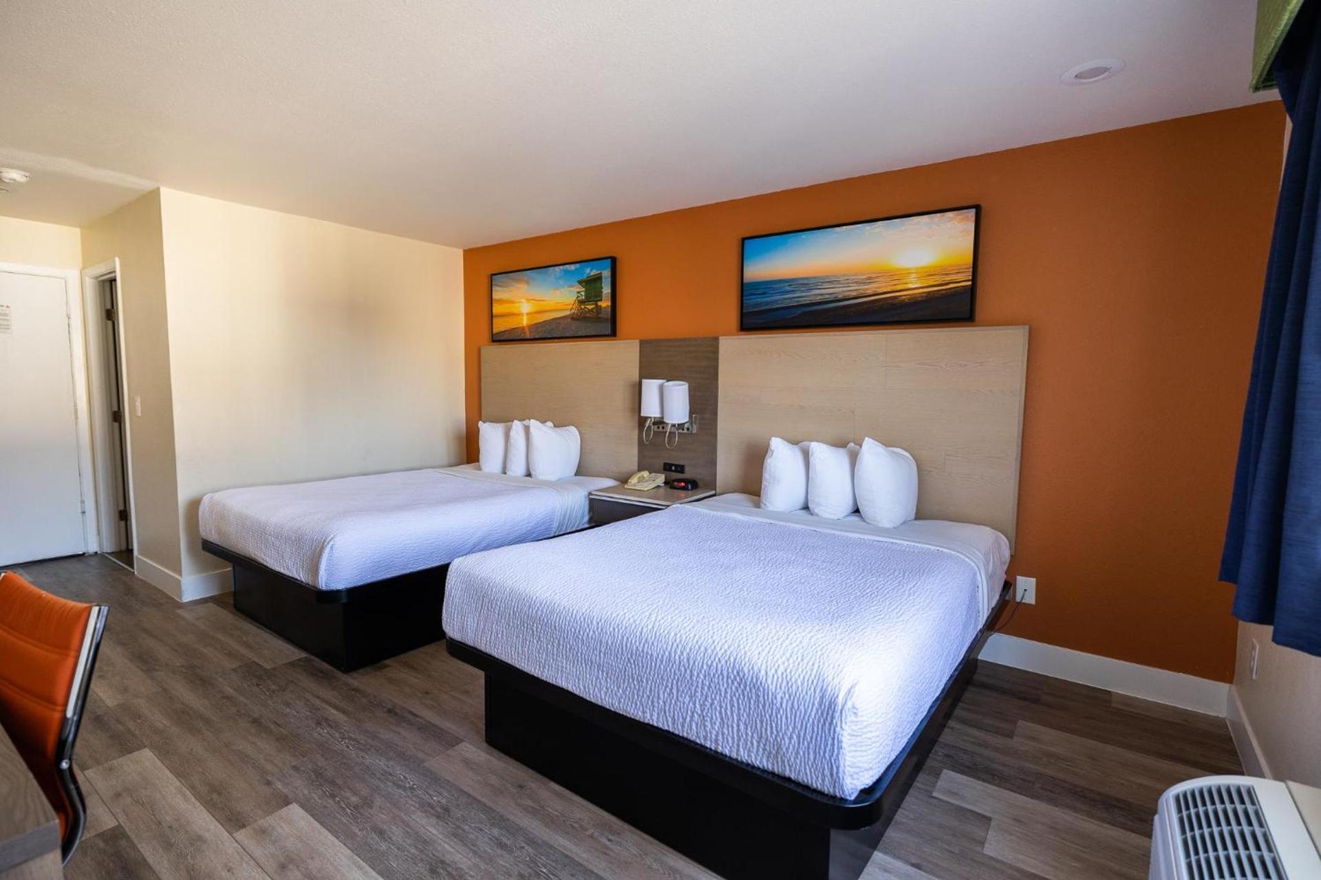 Days Inn by Wyndham Monterey Downtown photo 9