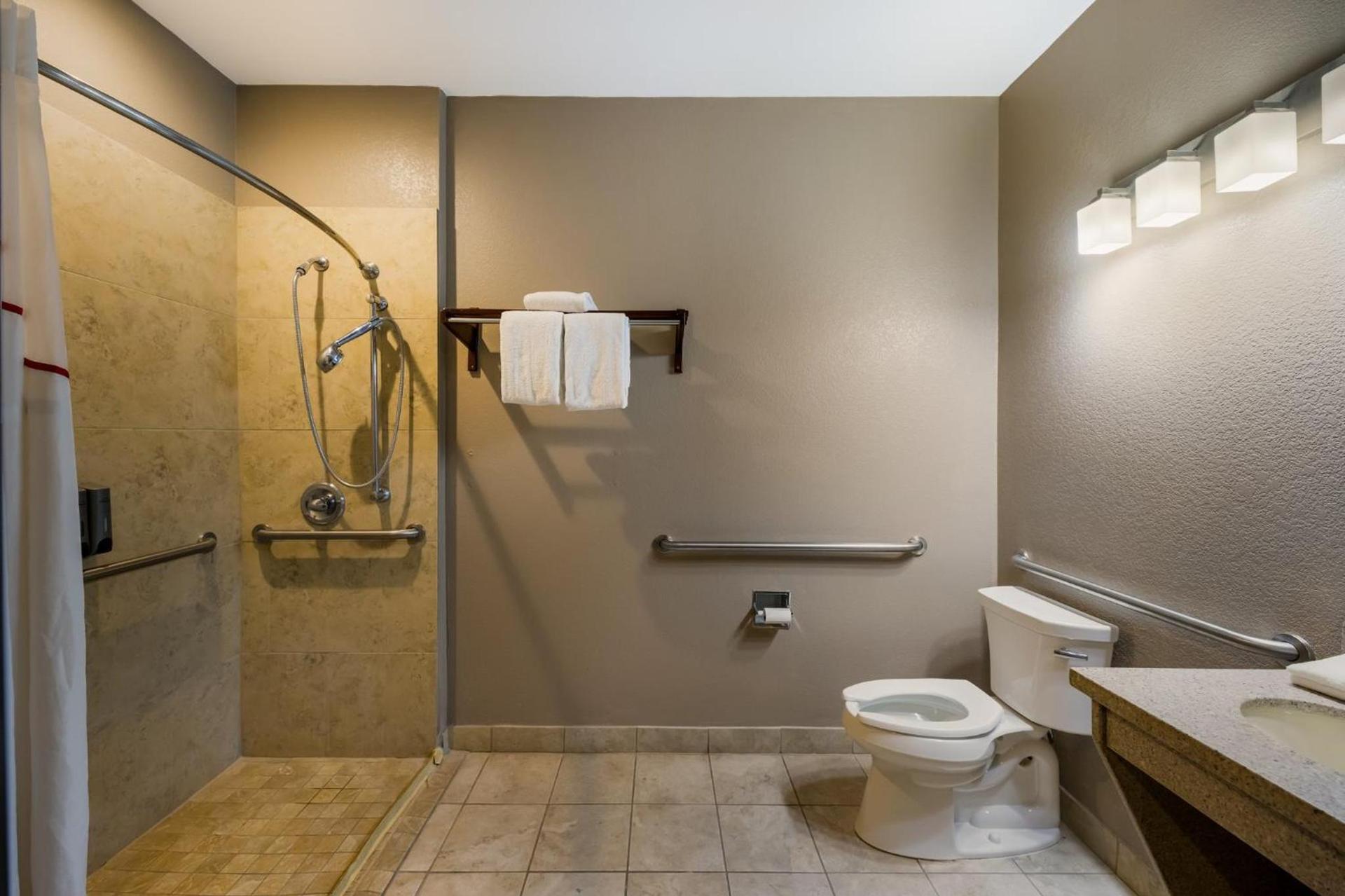 Red Roof Inn Pecos photo 35