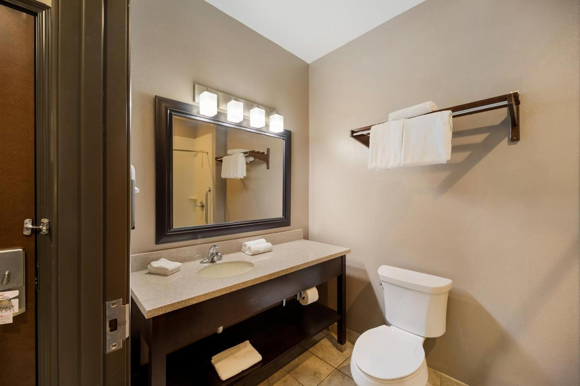 Red Roof Inn Pecos photo 34