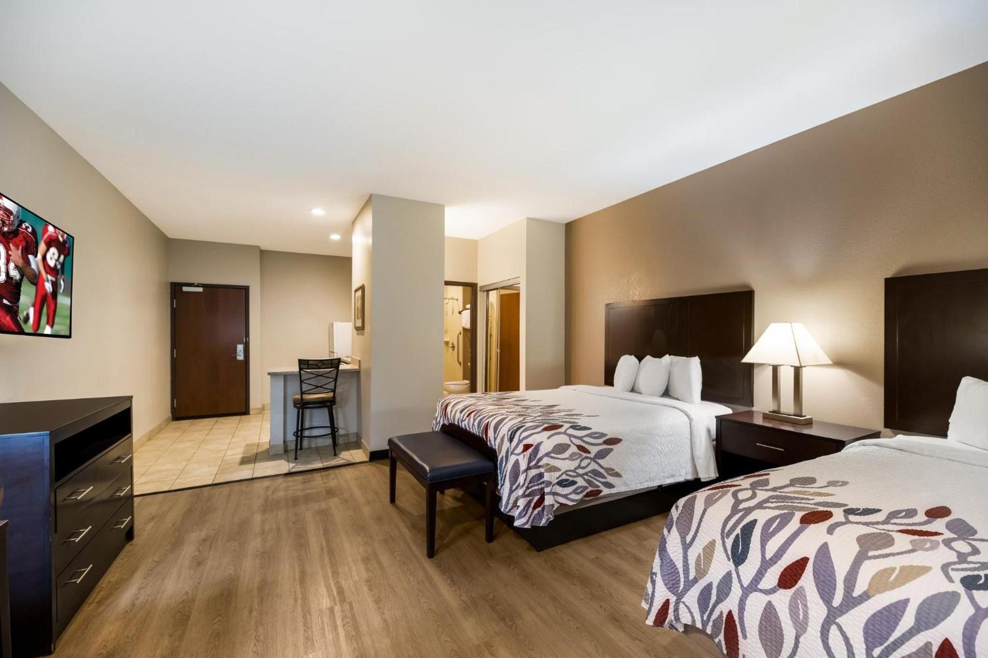 Red Roof Inn Pecos photo 21