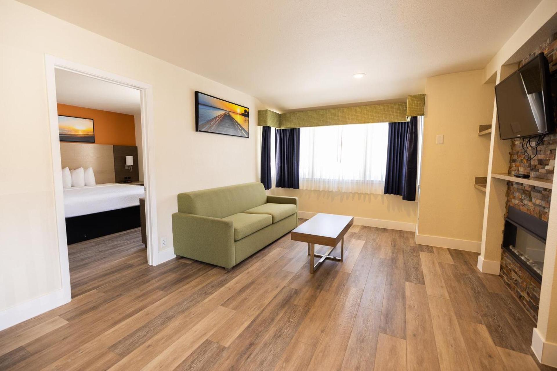 Days Inn by Wyndham Monterey Downtown photo 32