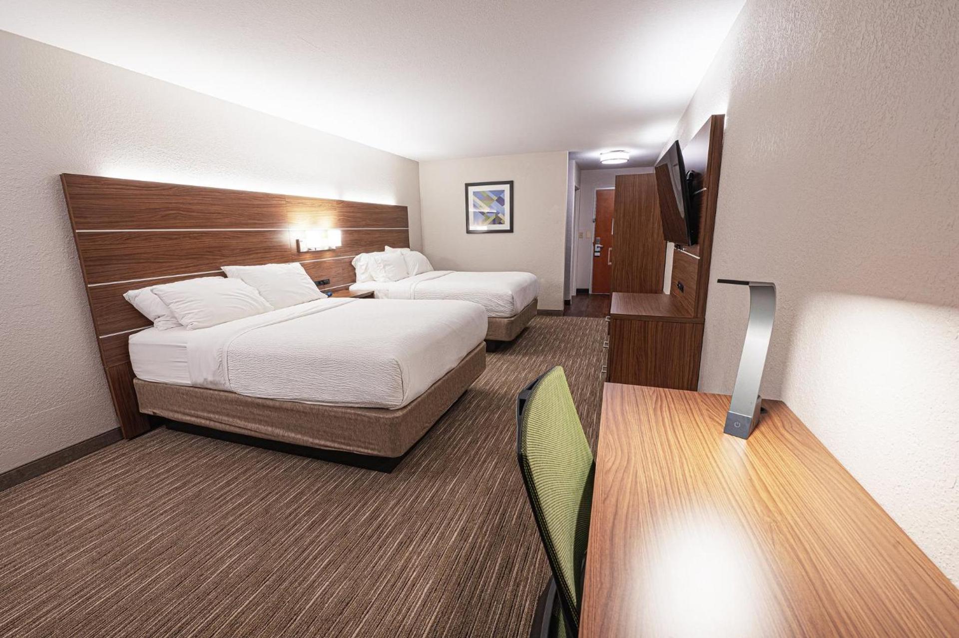 Holiday Inn Express Hotel & Suites East Lansing by IHG photo 33