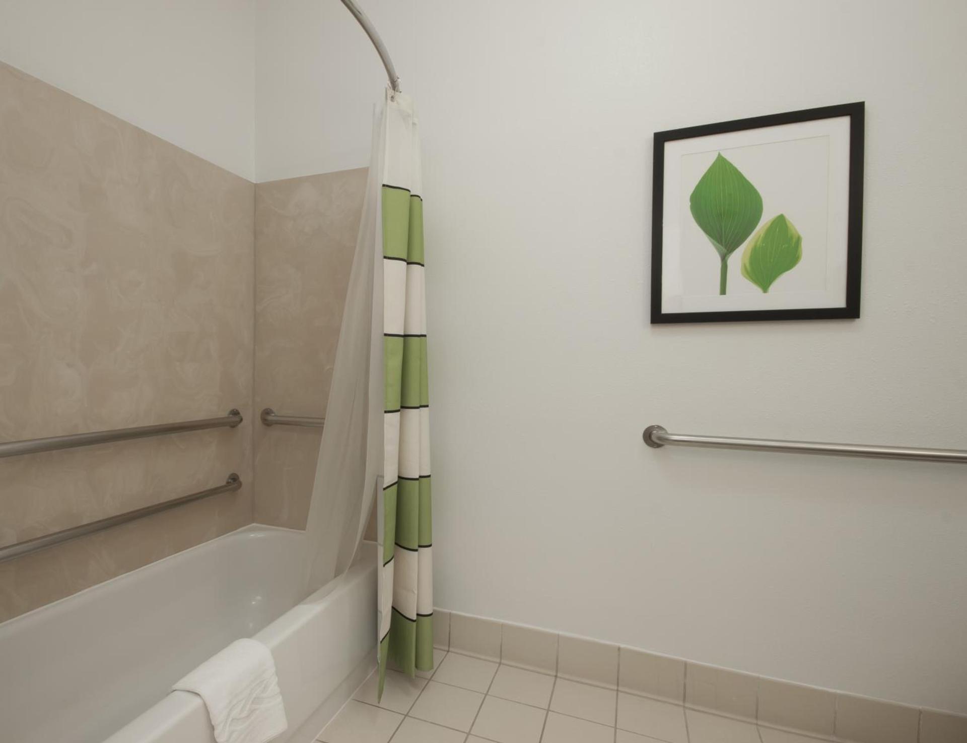 Wingate by Wyndham Gurnee photo 39