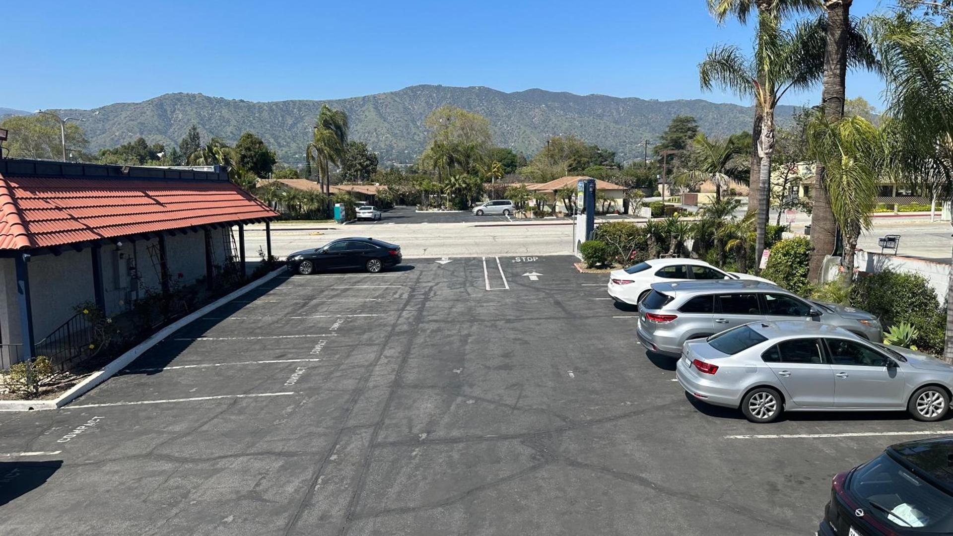 Garden Inn and Suites Glendora photo 4