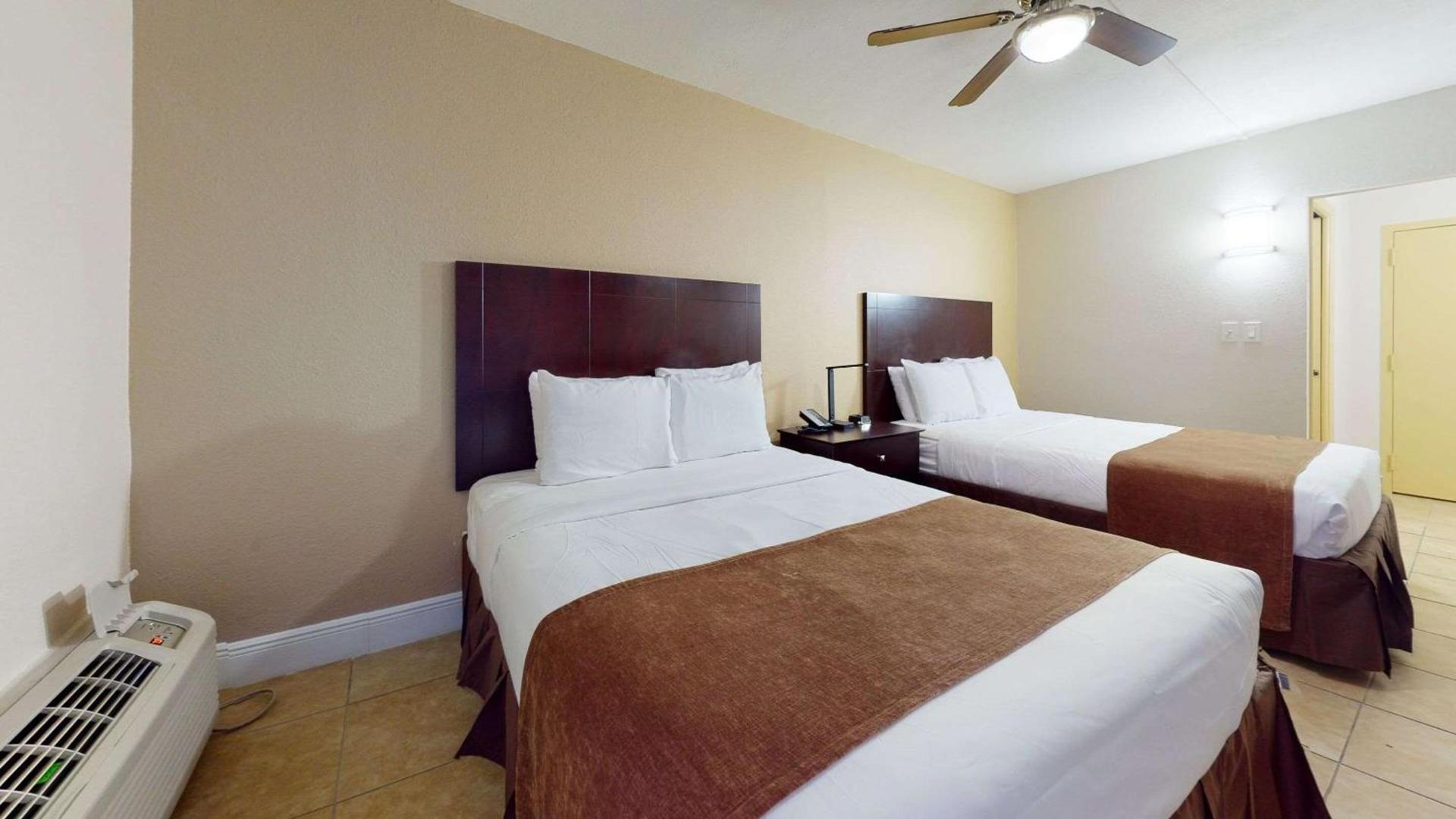 Rodeway Inn & Suites Fort Lauderdale Airport & Cruise Port photo 47