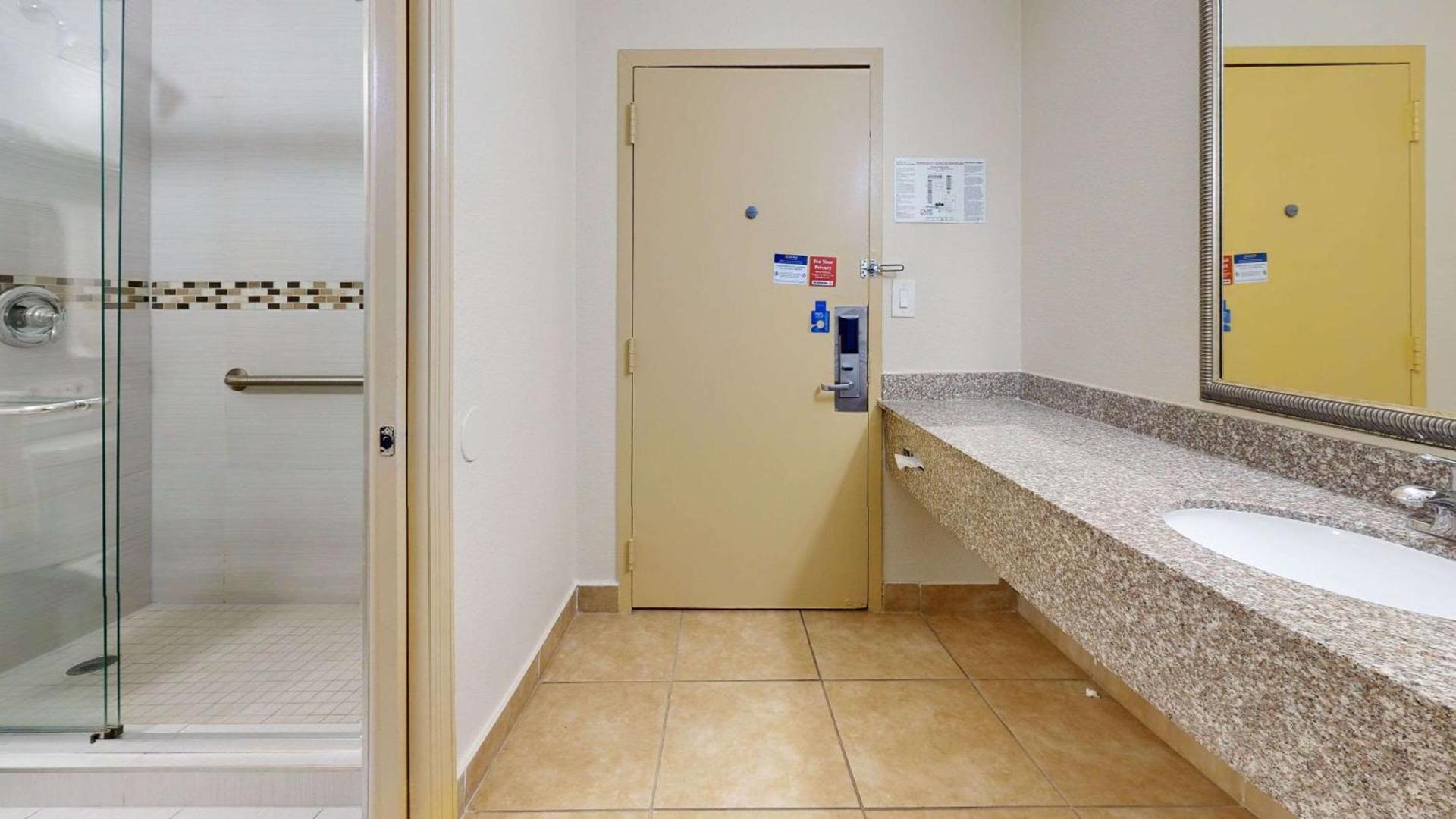 Rodeway Inn & Suites Fort Lauderdale Airport & Cruise Port photo 50
