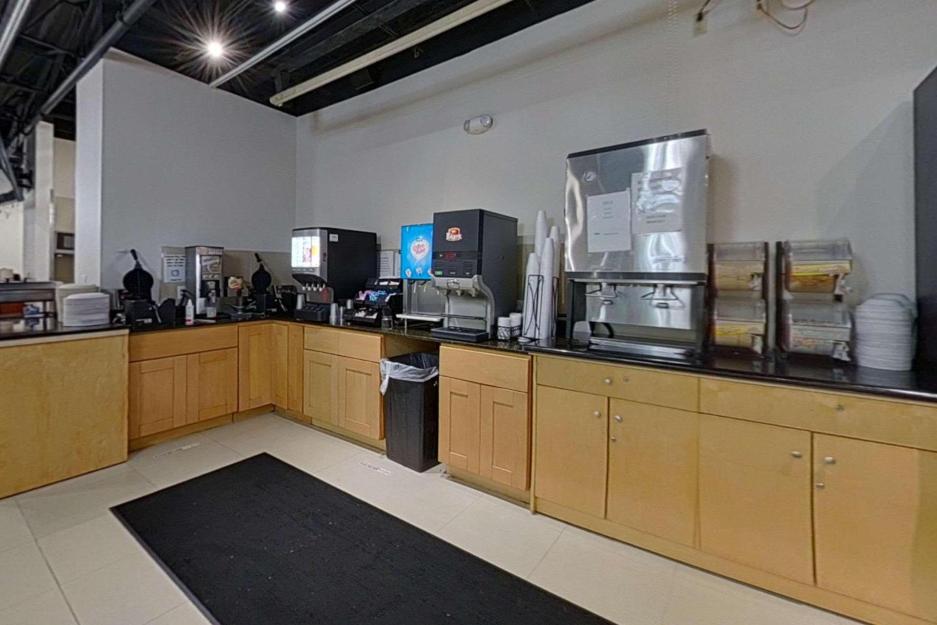 Rodeway Inn & Suites Fort Lauderdale Airport & Cruise Port photo 69