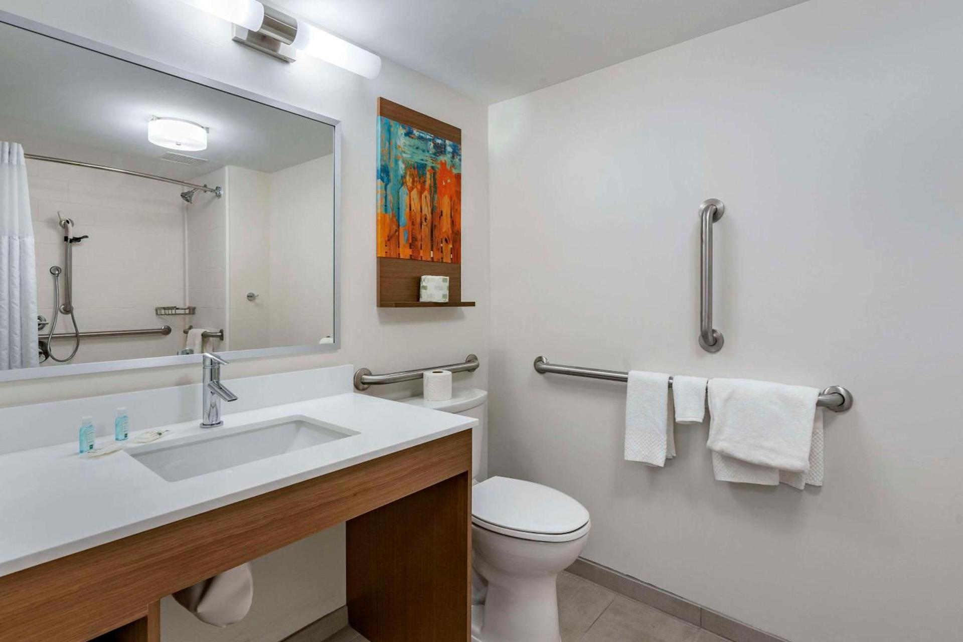 MainStay Suites Lexington I-75 photo 9