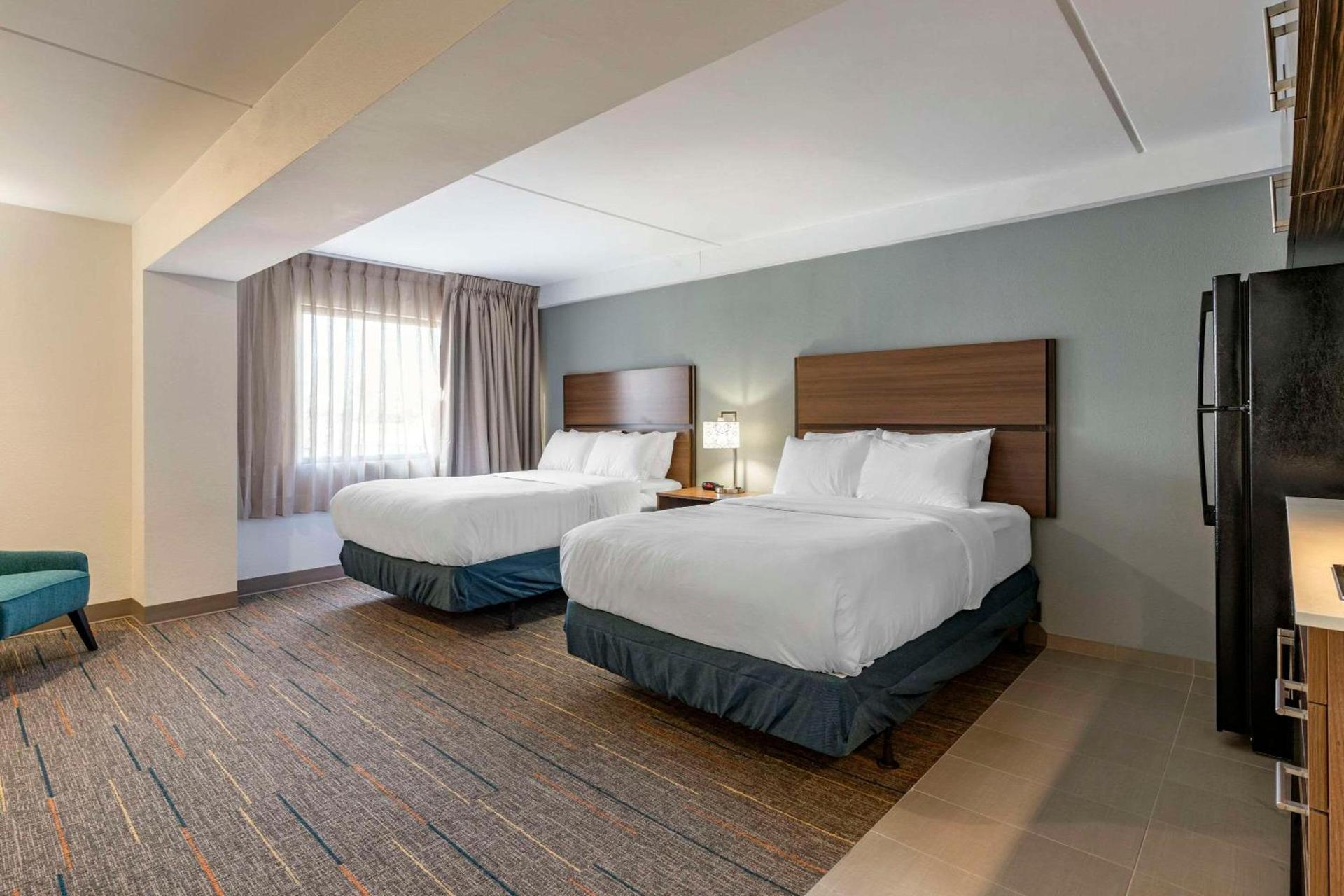 MainStay Suites Lexington I-75 photo 11