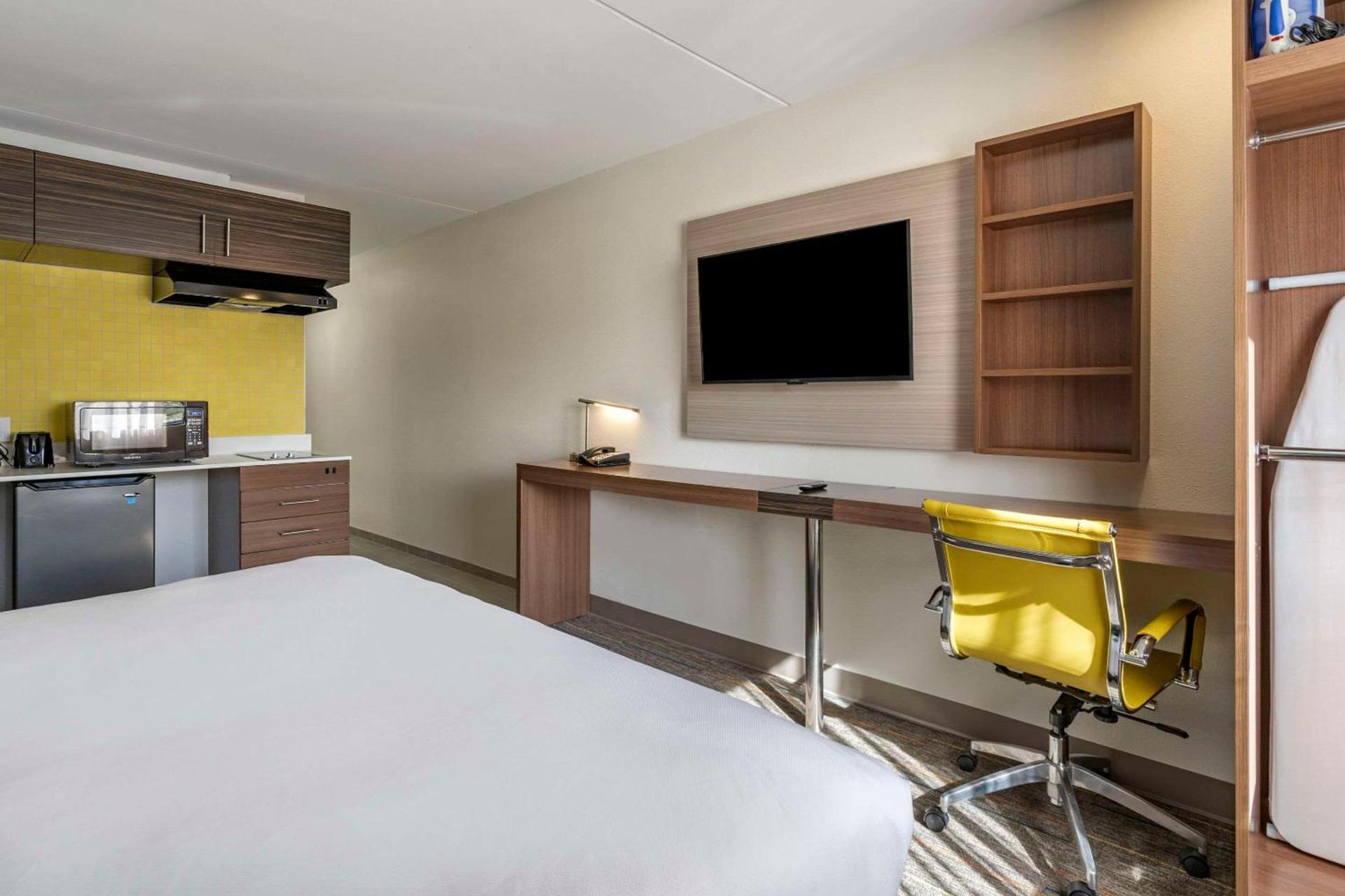 MainStay Suites Lexington I-75 photo 17