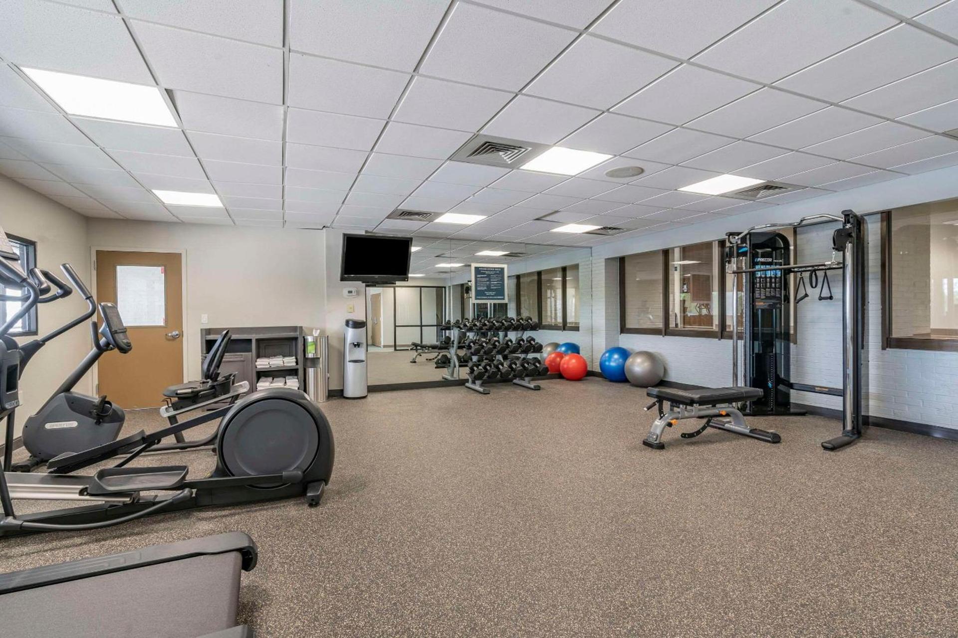 MainStay Suites Lexington I-75 photo 19