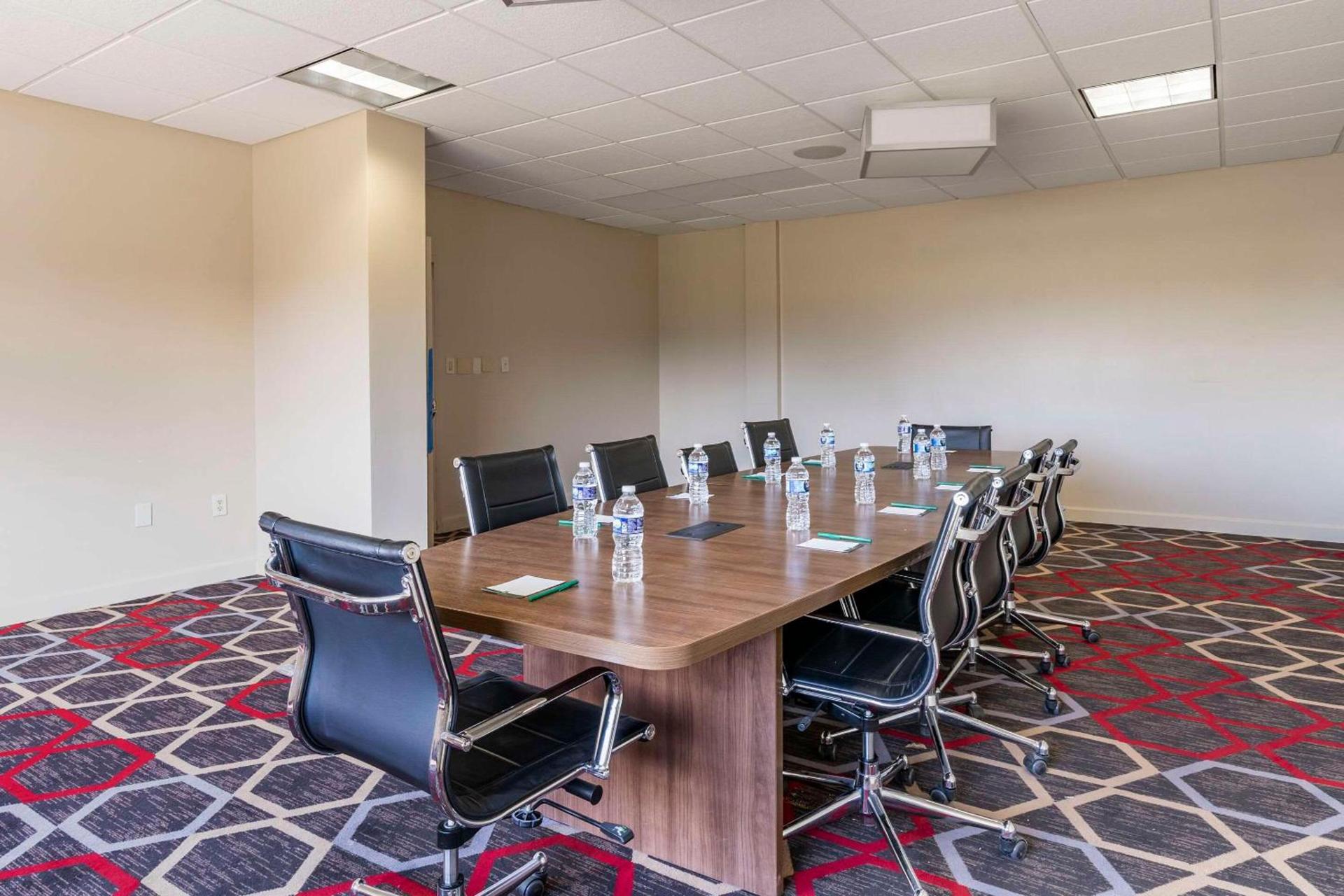 MainStay Suites Lexington I-75 photo 20