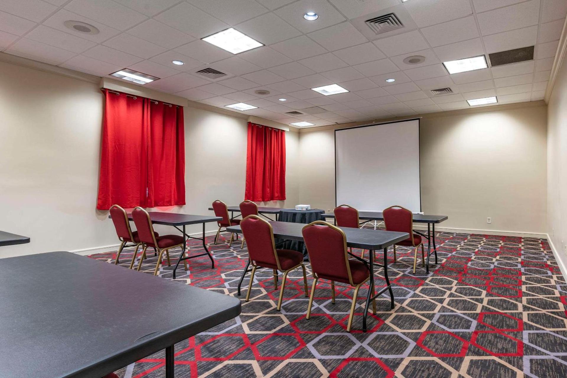 MainStay Suites Lexington I-75 photo 21