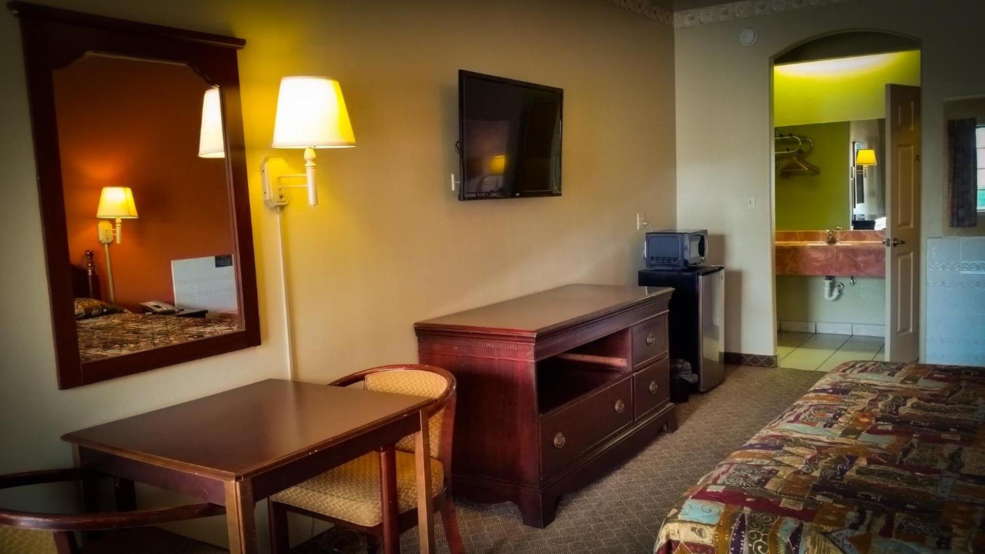 La Copa Inn Brownsville photo 12