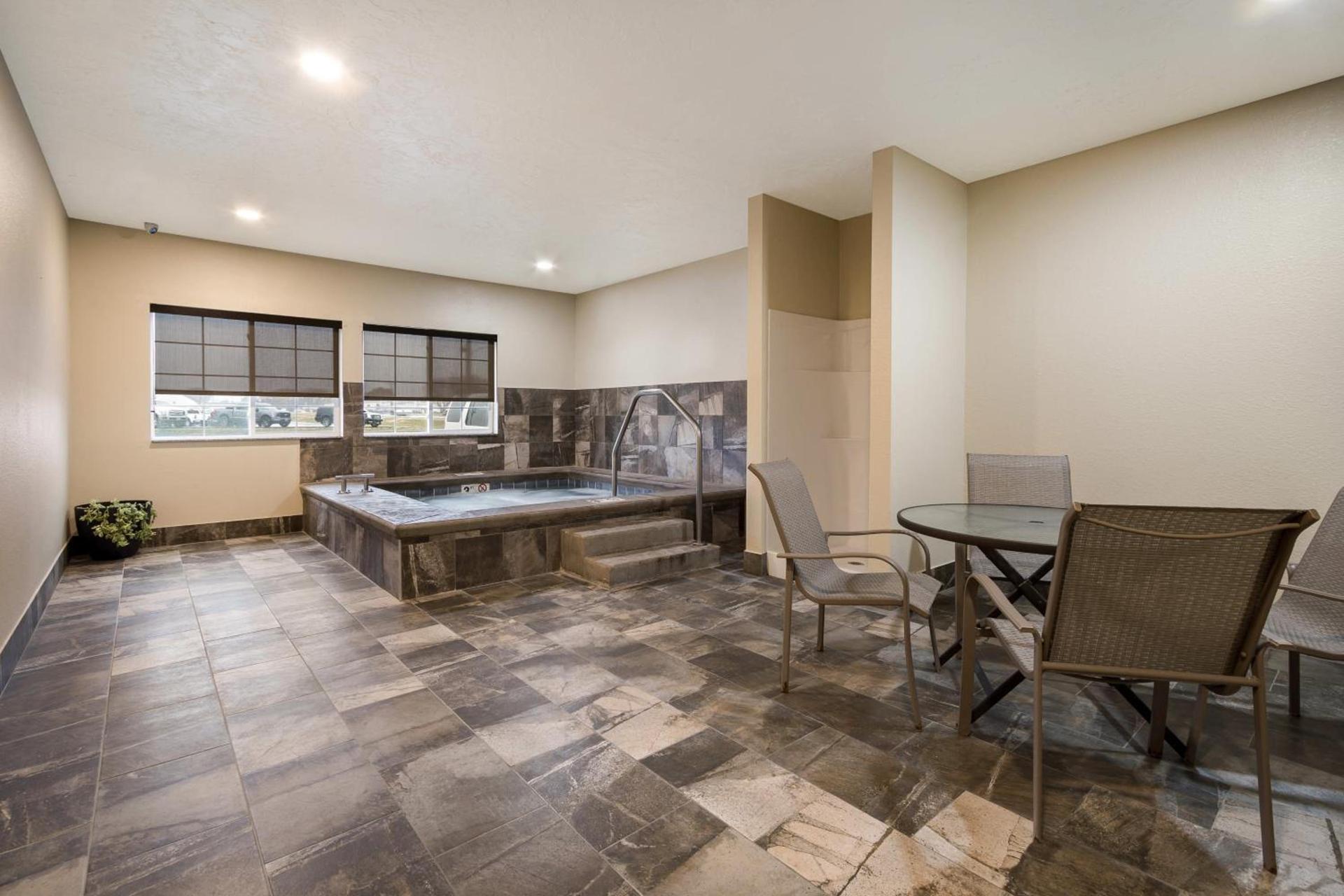 Comfort Inn Yankton SD photo 37