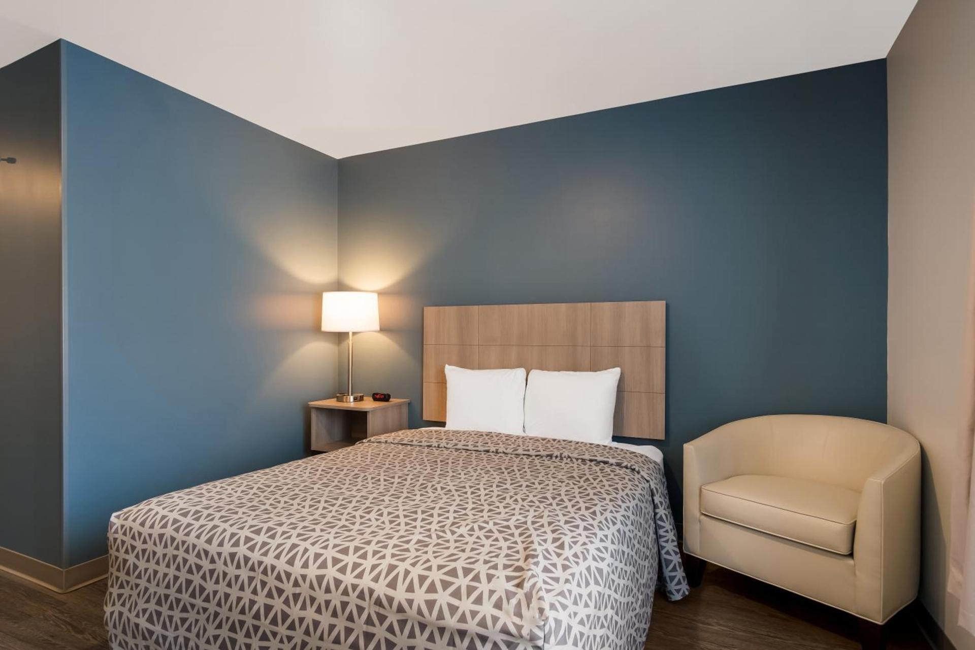 WoodSpring Suites Grand Rapids Kentwood photo 25