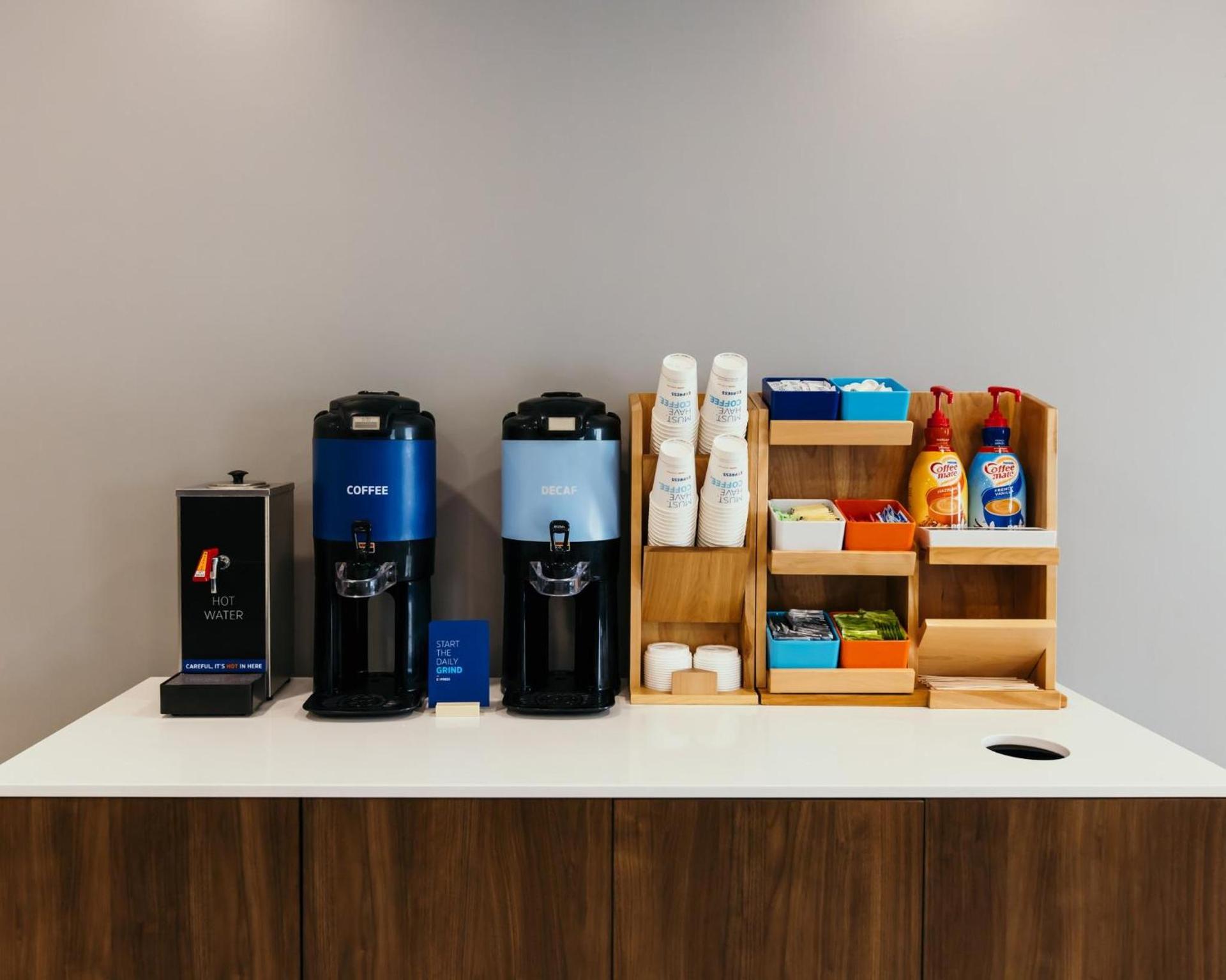 Holiday Inn Express and Suites Urbandale Des Moines by IHG photo 10