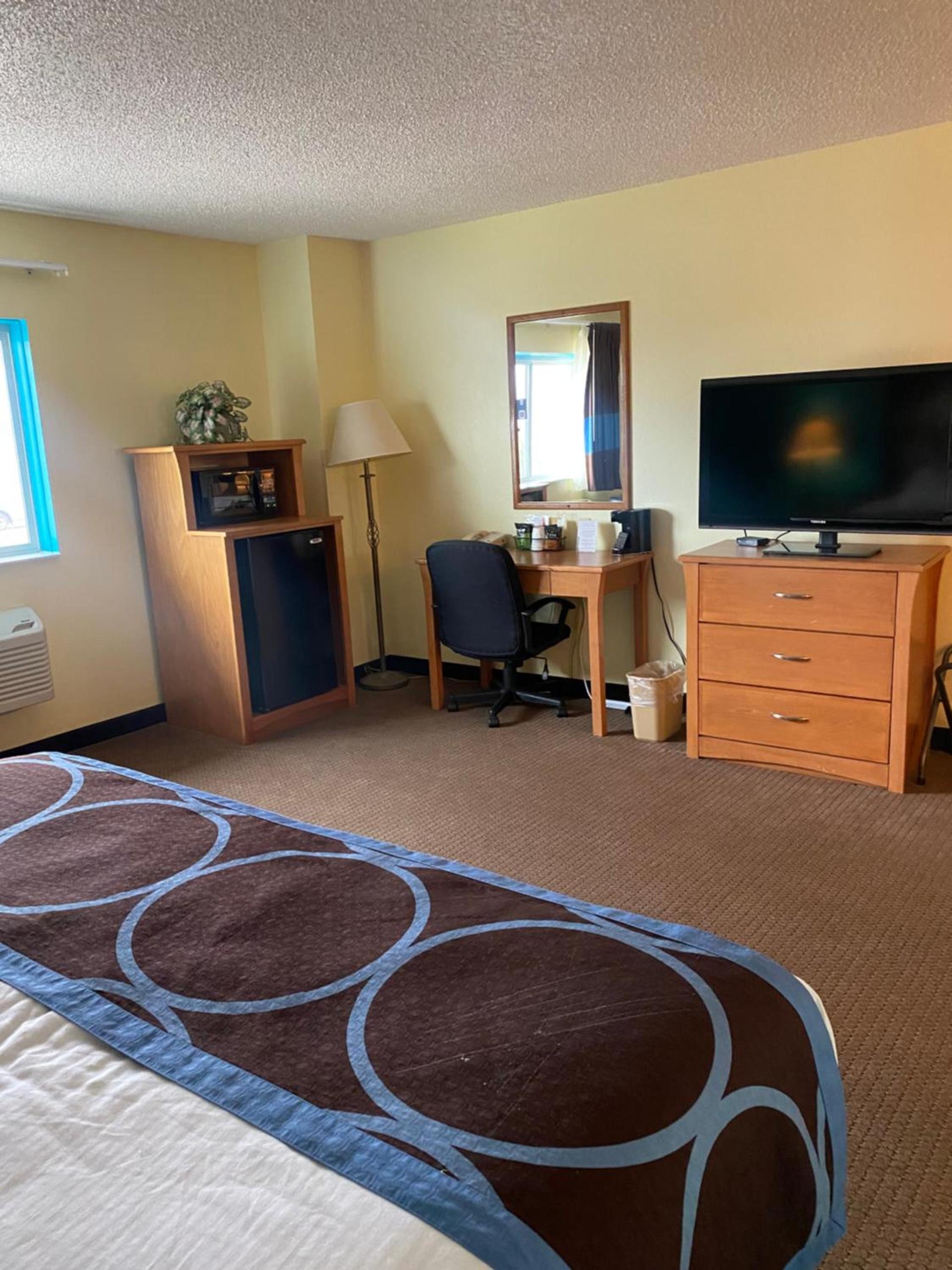 Super 8 by Wyndham Ogallala photo 44