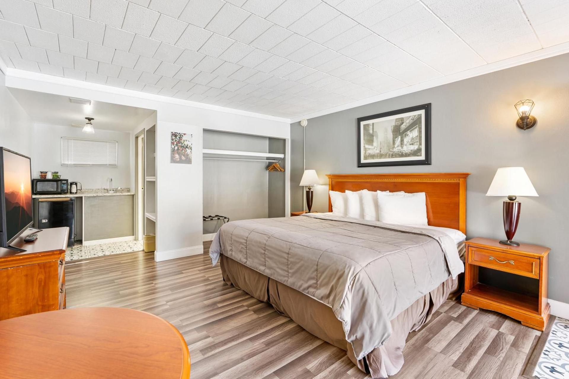 FairBridge Inn and Suites West Point photo 10
