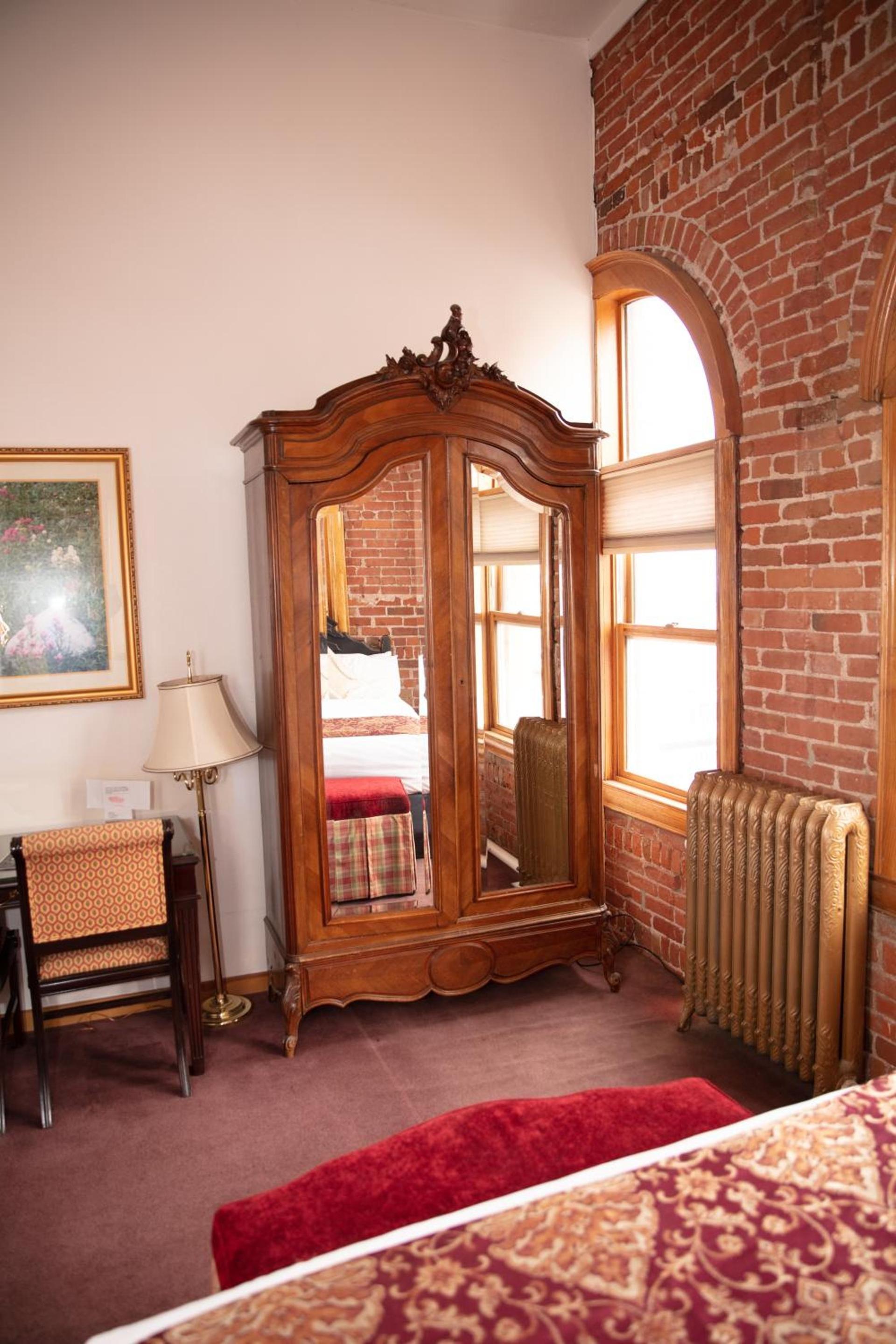 The Victor Hotel photo 26