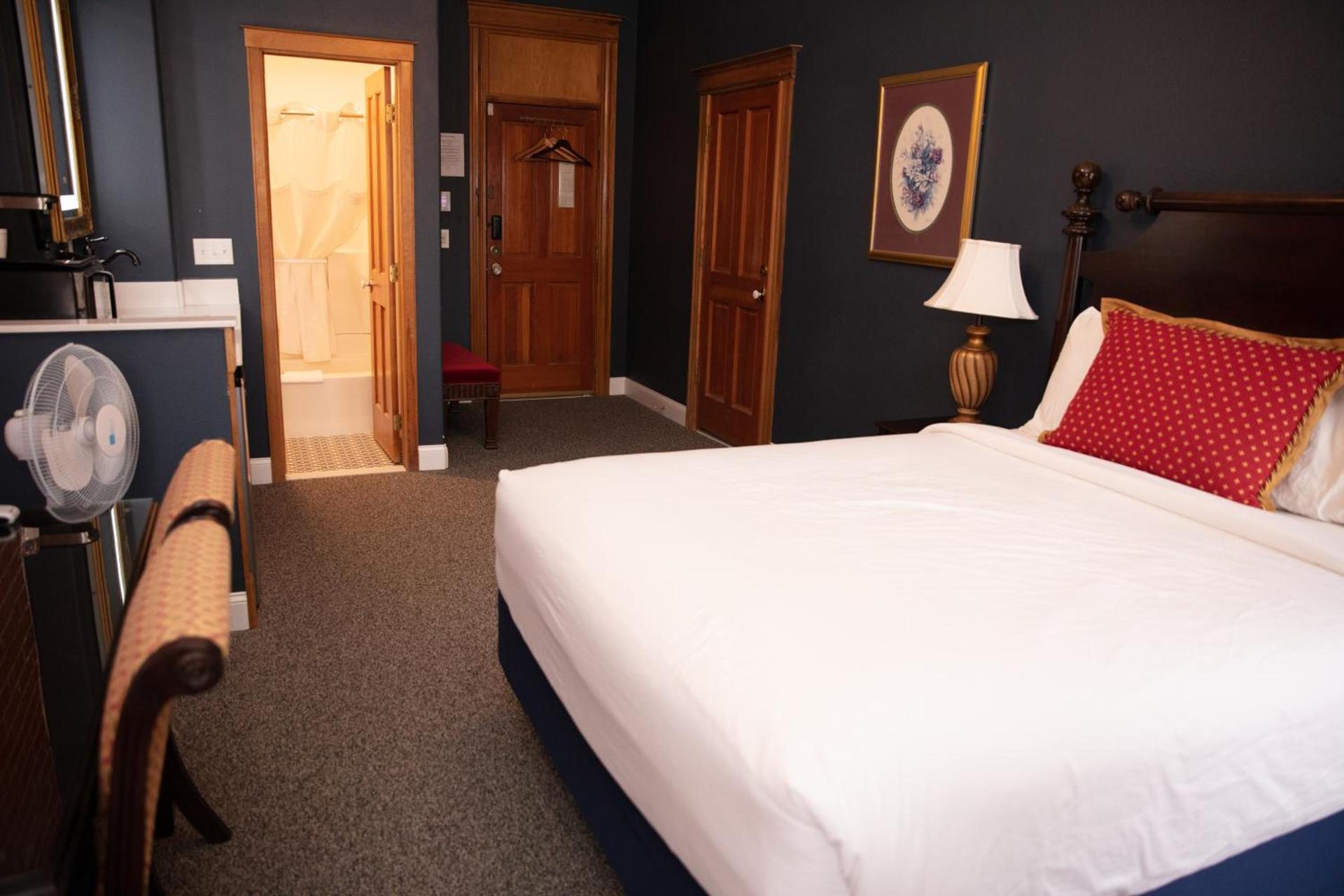 The Victor Hotel photo 28