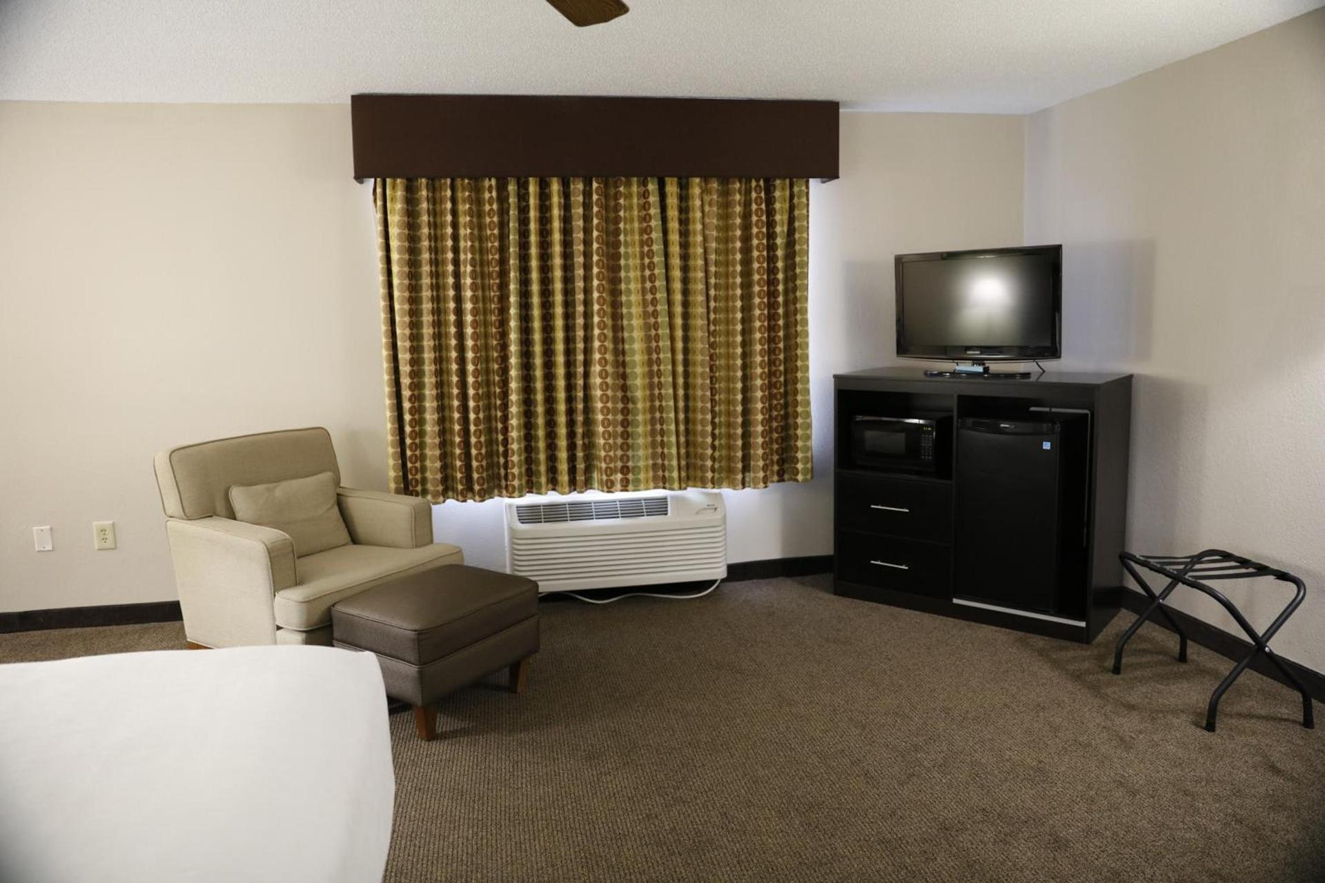 Baymont by Wyndham Rockford photo 23