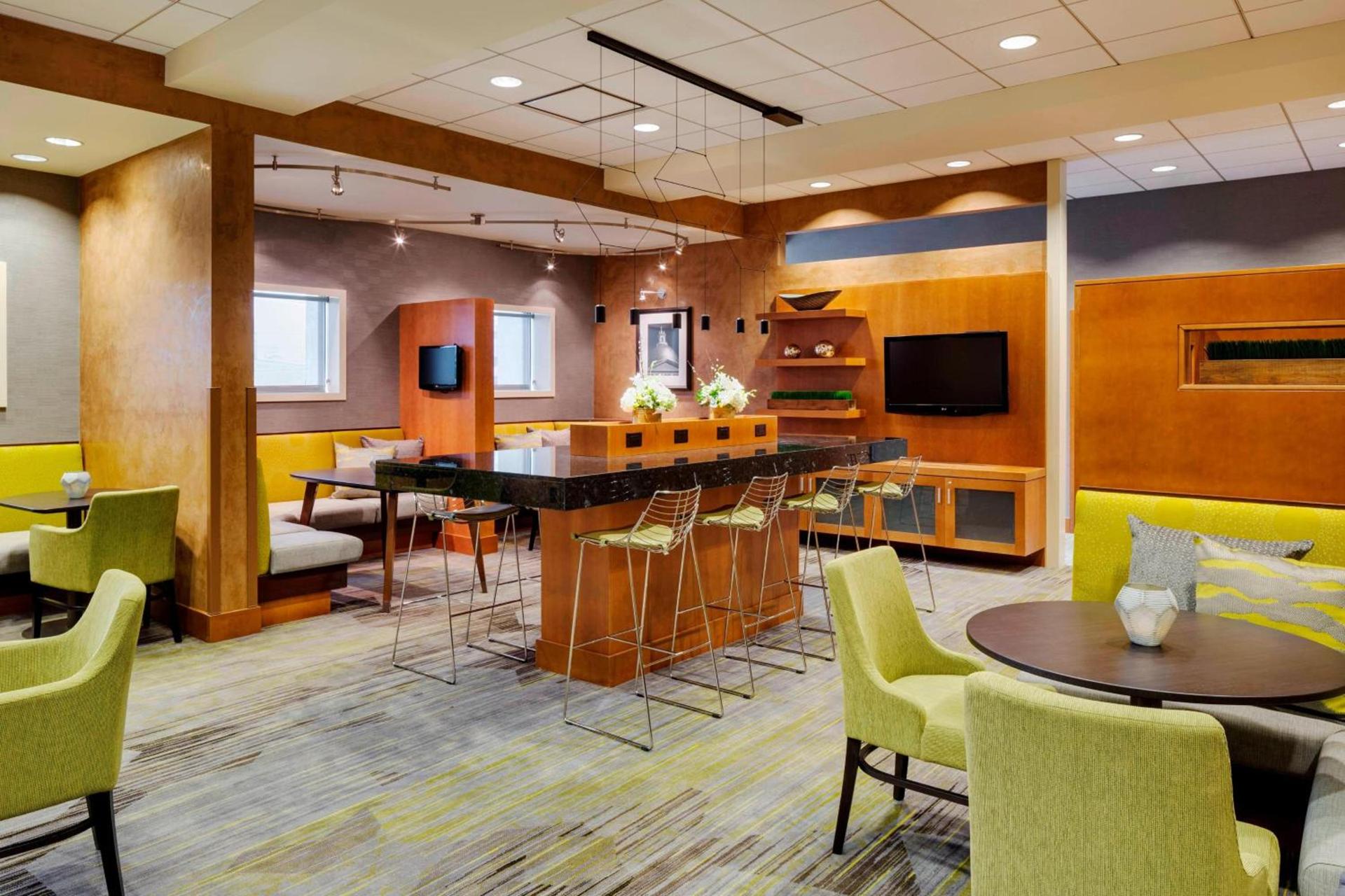 Courtyard by Marriott Boston Logan Airport photo 30