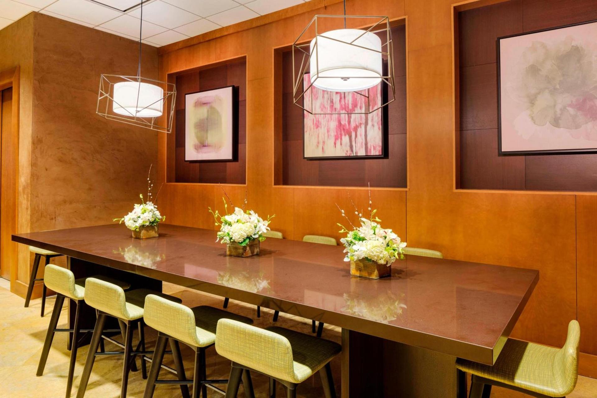 Courtyard by Marriott Boston Logan Airport photo 25