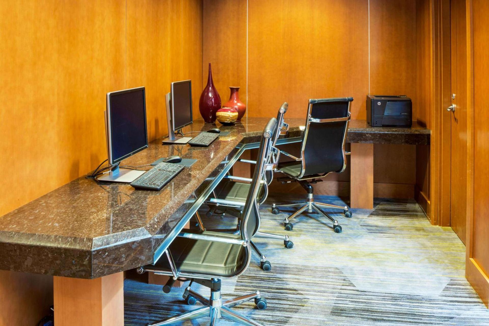 Courtyard by Marriott Boston Logan Airport photo 29
