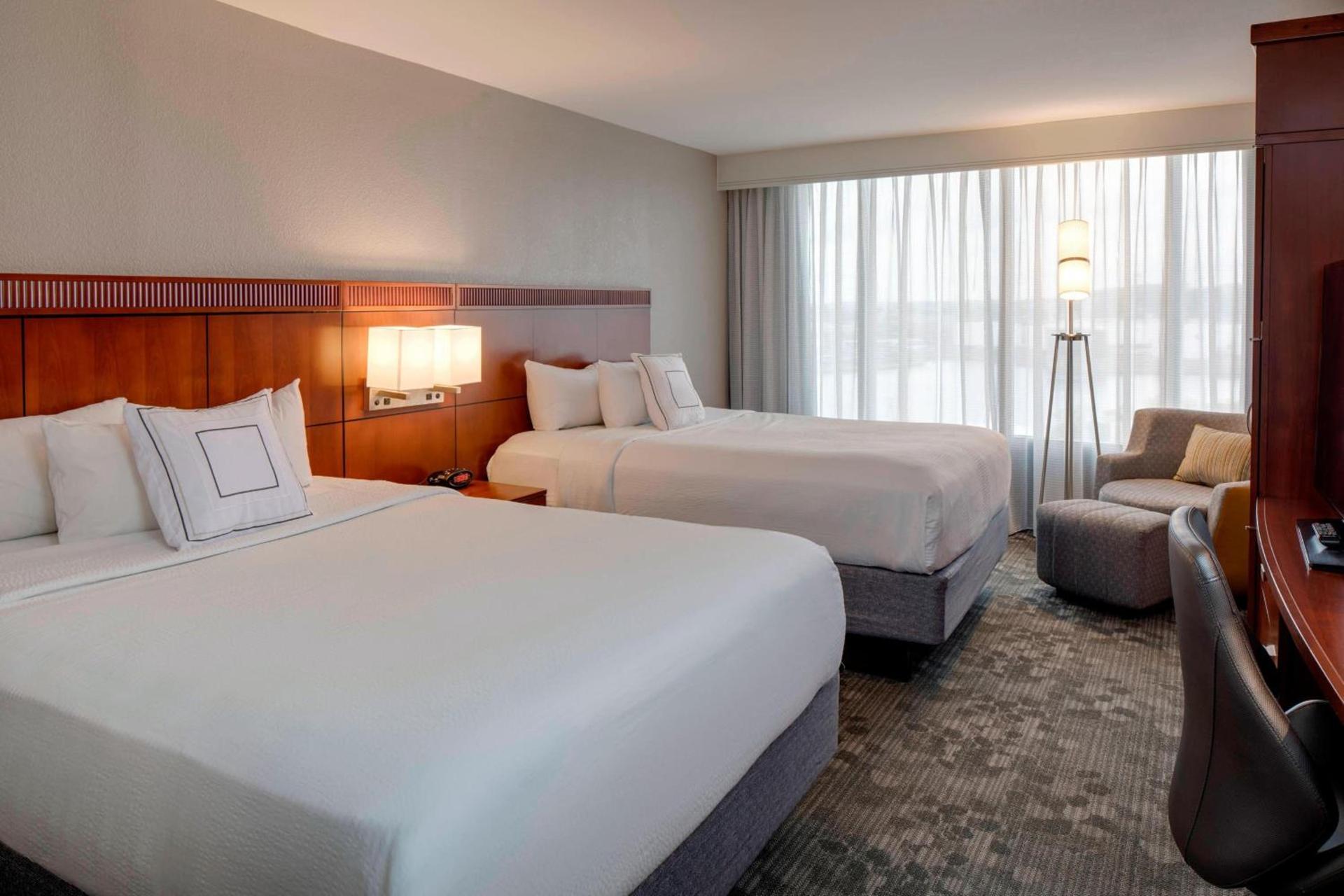 Courtyard by Marriott Boston Logan Airport photo 37