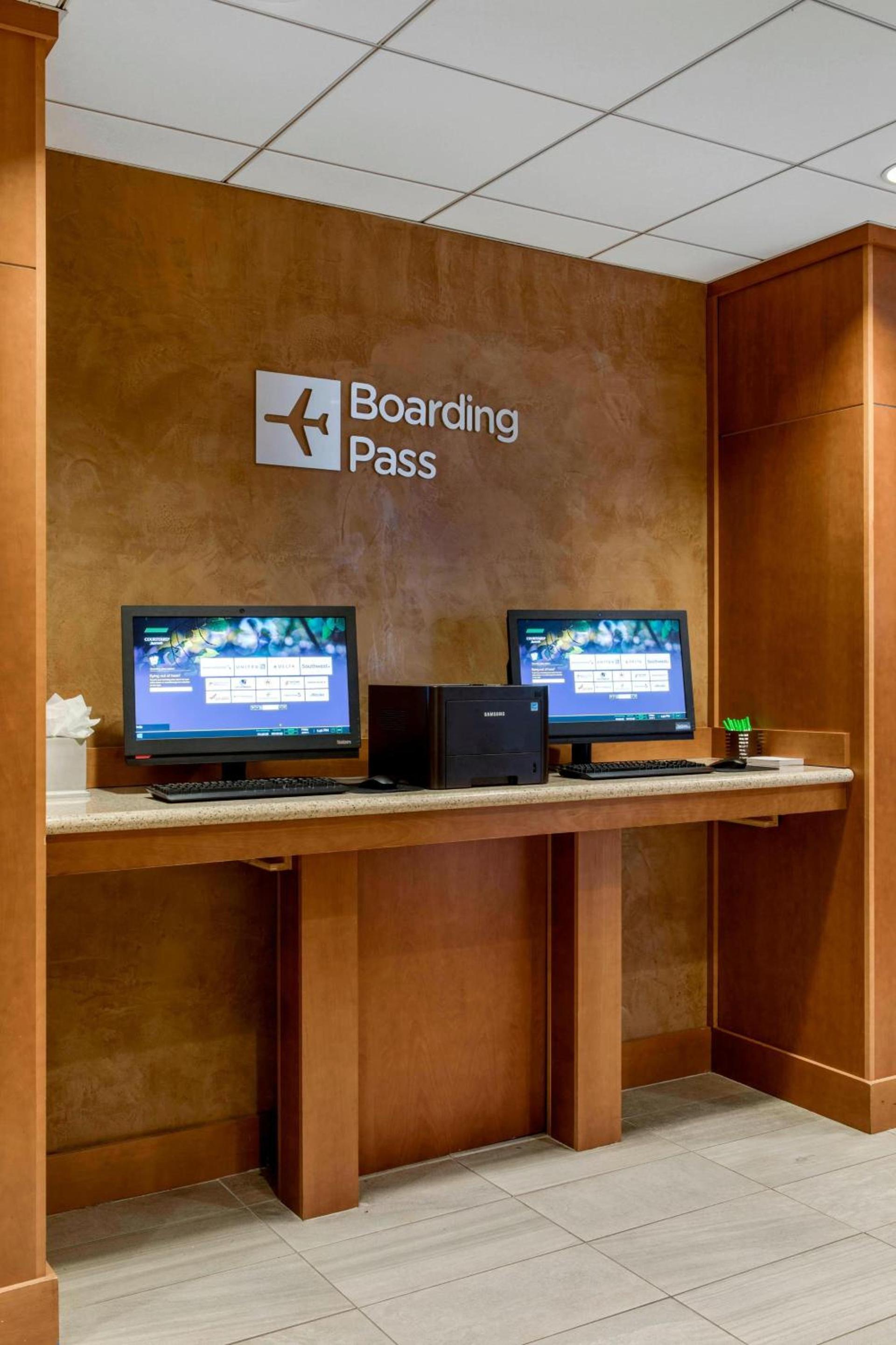 Courtyard by Marriott Boston Logan Airport photo 20