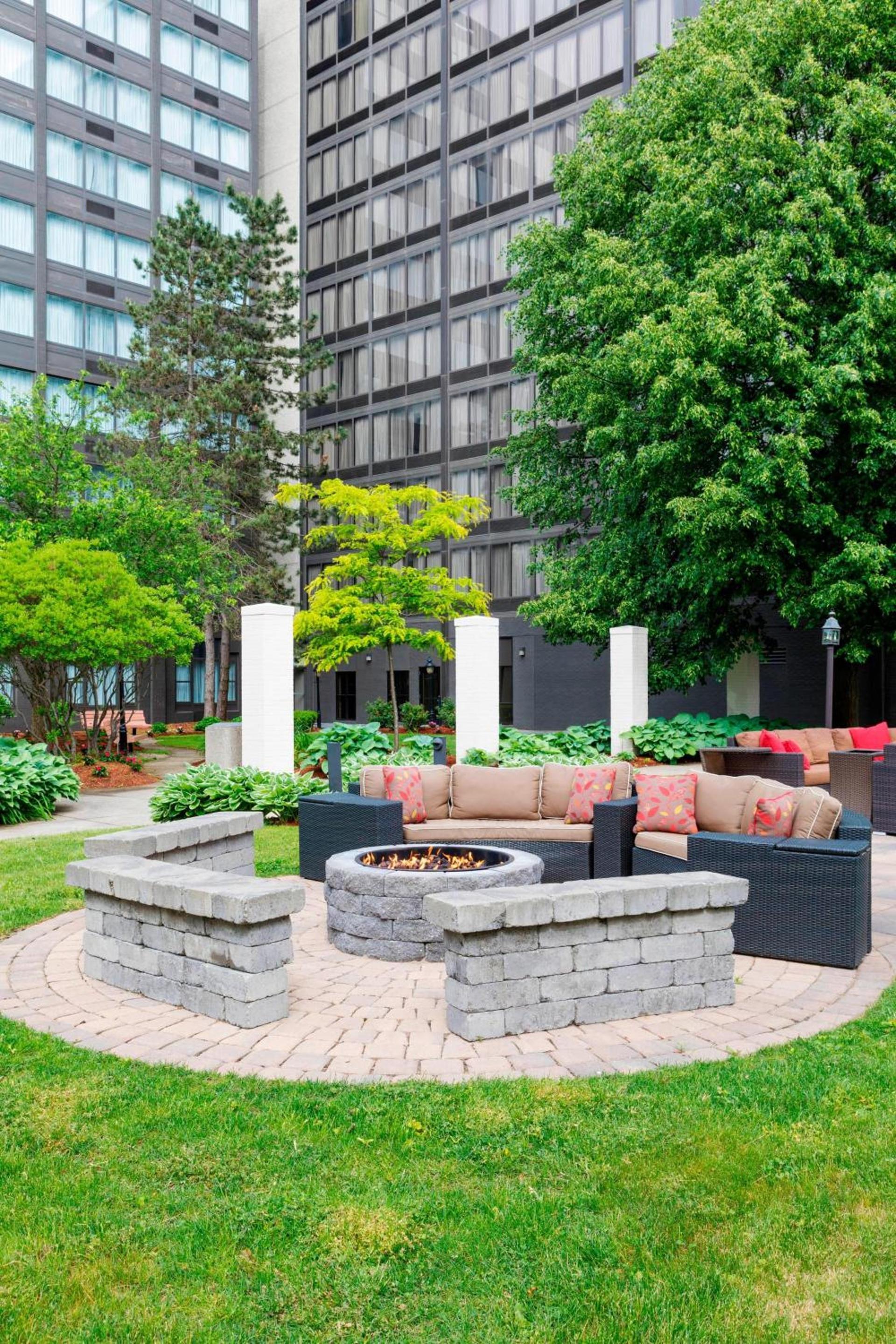 Courtyard by Marriott Boston Logan Airport photo 32