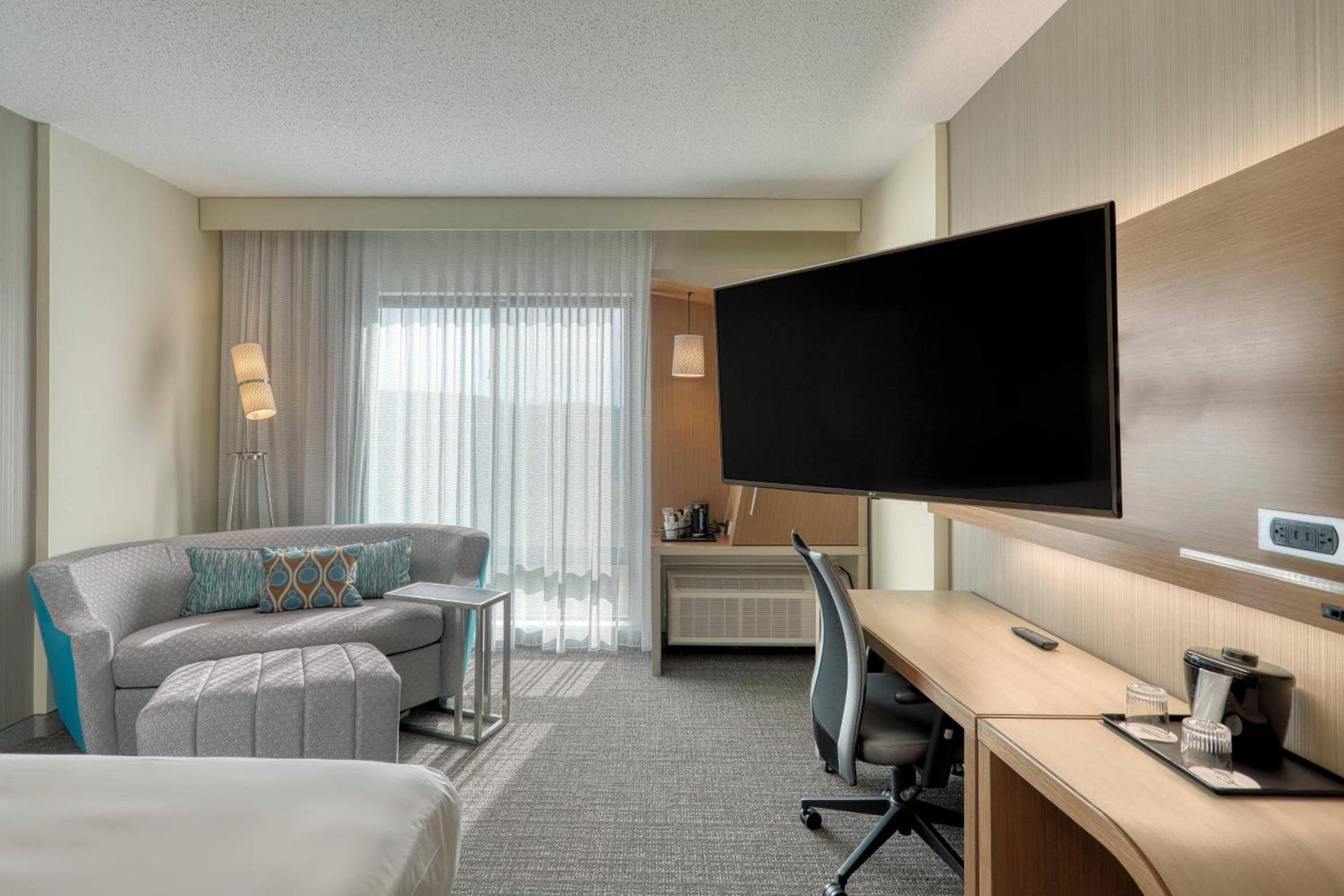 Courtyard by Marriott Southington photo 5