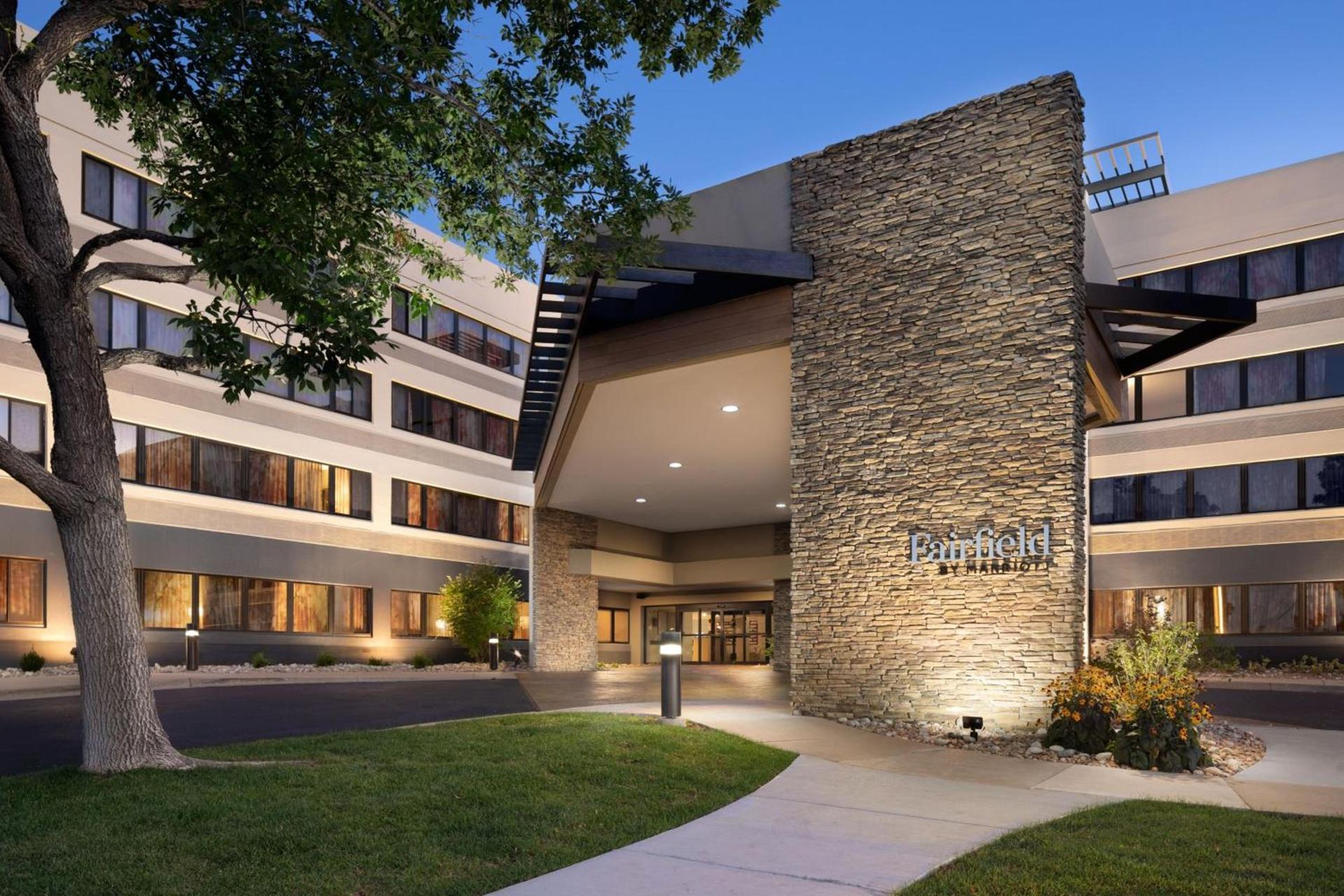 Fairfield Inn & Suites by Marriott Denver Southwest/Lakewood — hotel in Lakewood
