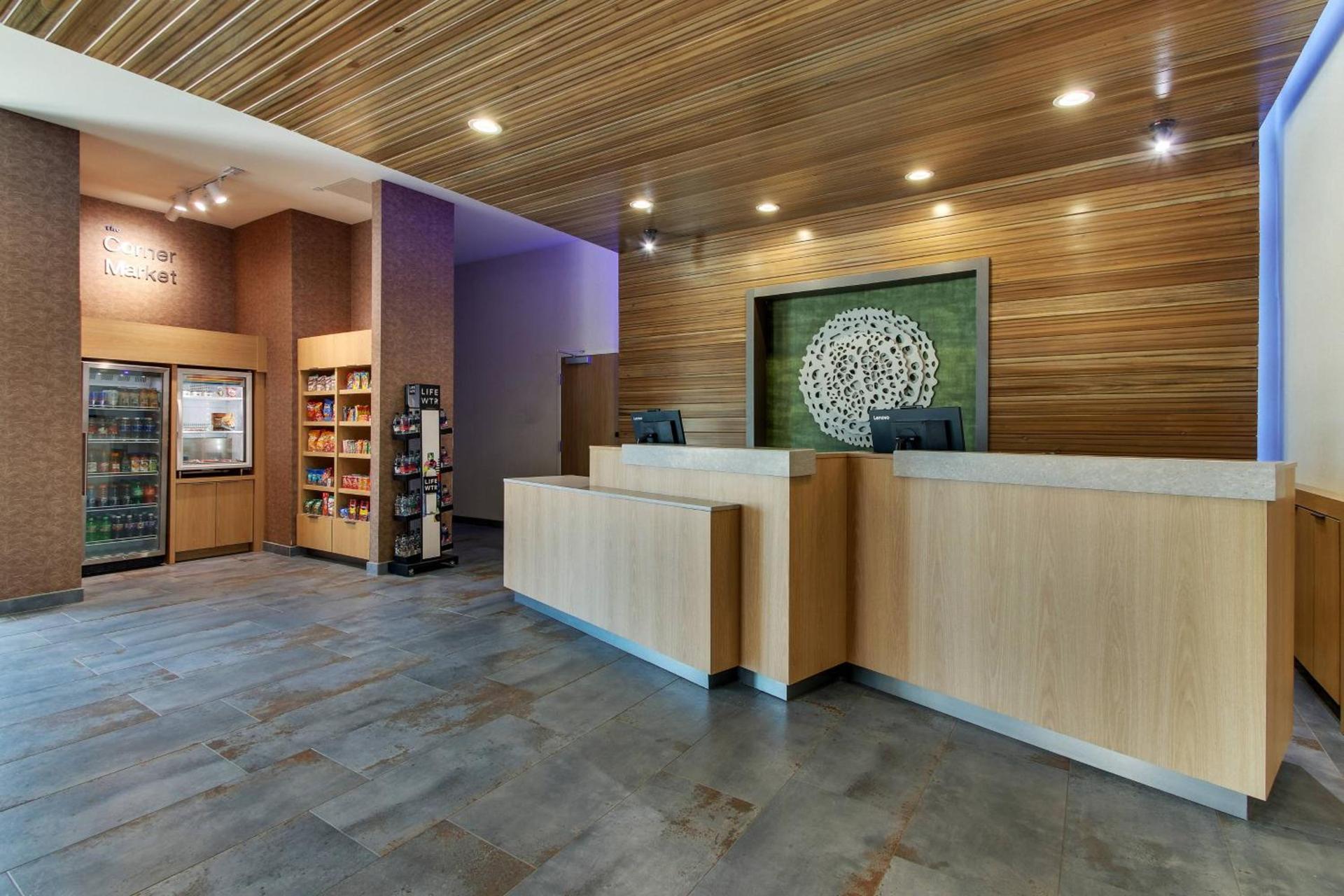 Fairfield Inn and Suites by Marriott Houston Brookhollow photo 3