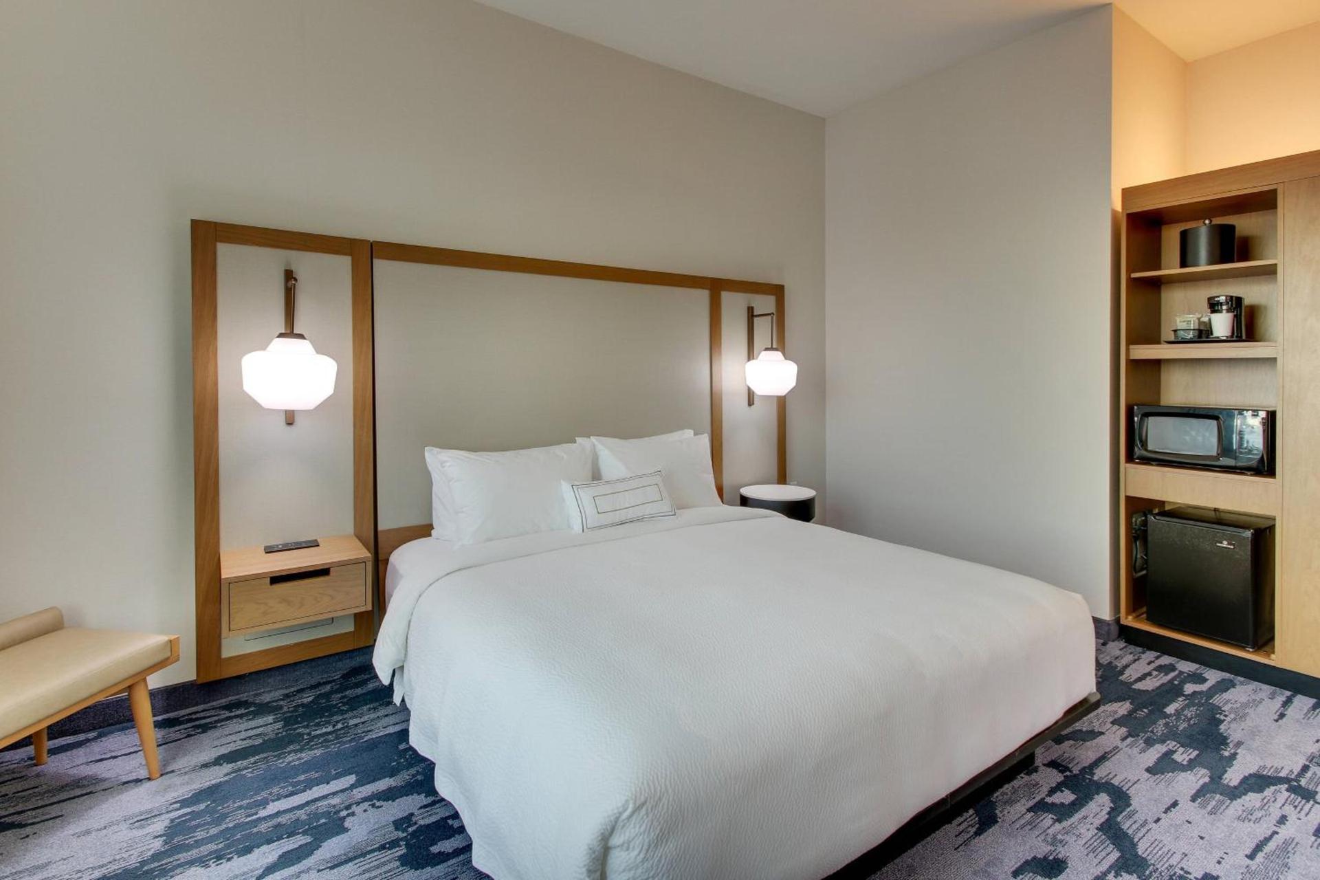 Fairfield Inn and Suites by Marriott Houston Brookhollow photo 11