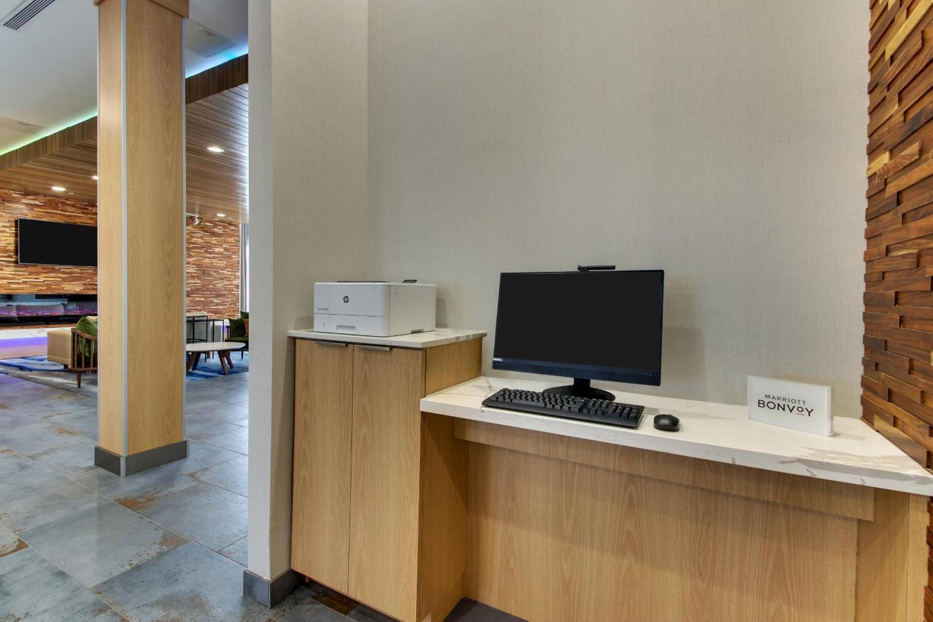 Fairfield Inn and Suites by Marriott Houston Brookhollow photo 20