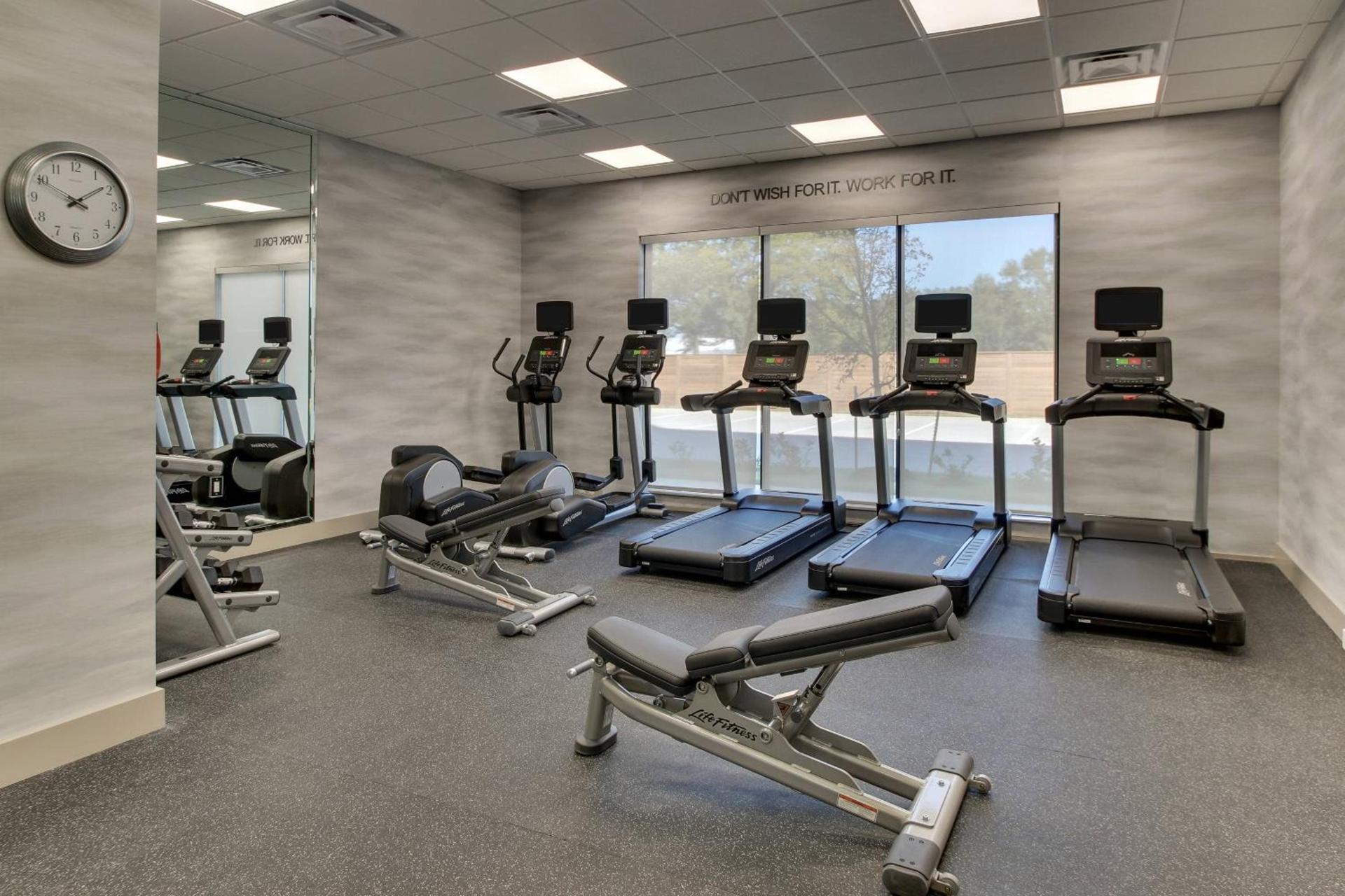 Fairfield Inn and Suites by Marriott Houston Brookhollow photo 29