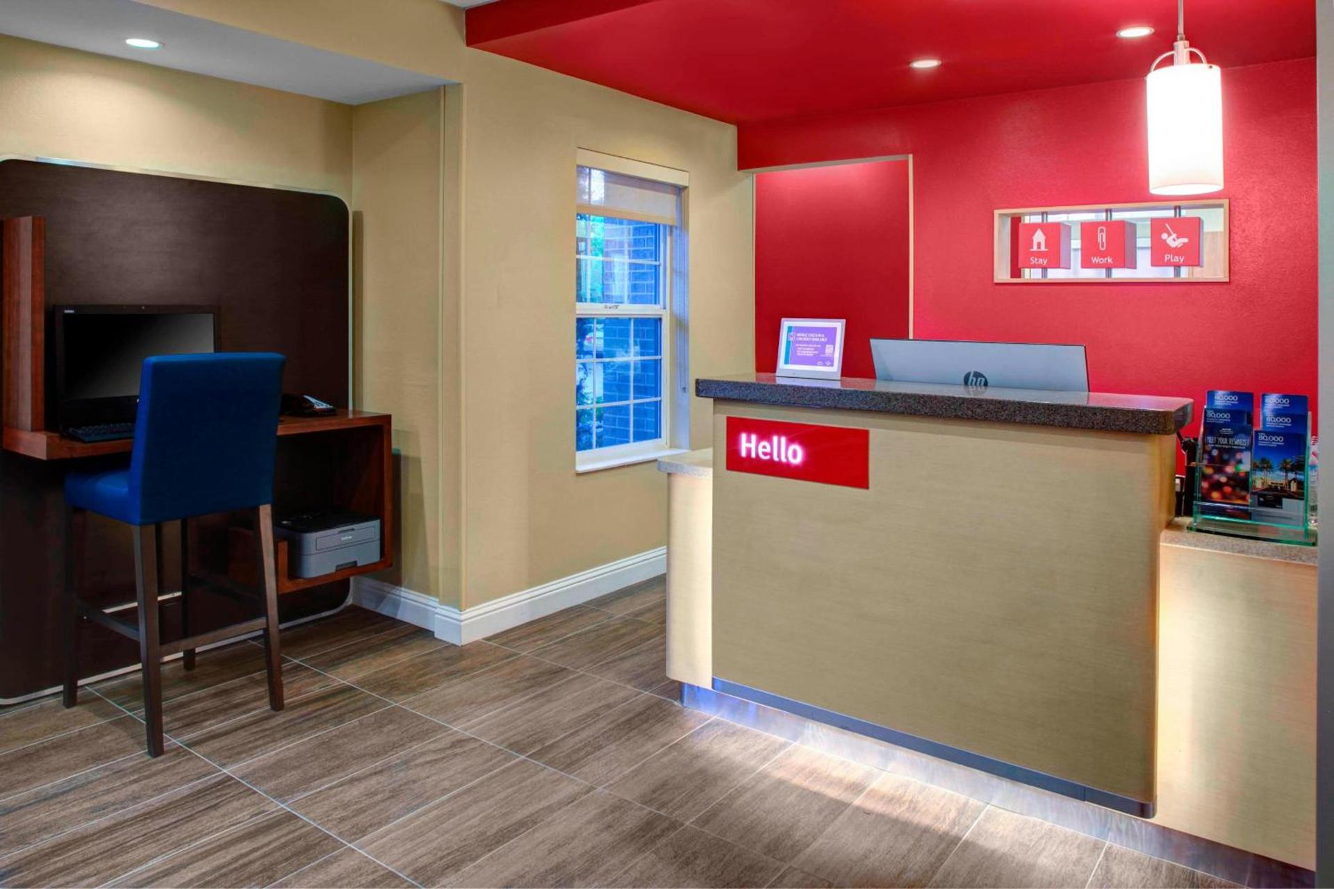 TownePlace Suites Fresno photo 3