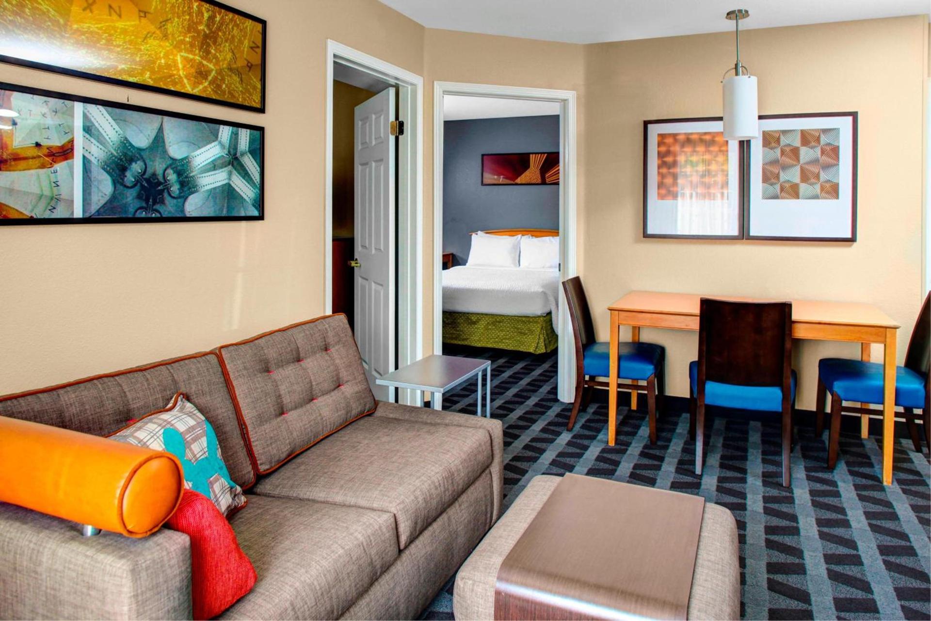 TownePlace Suites Fresno photo 5