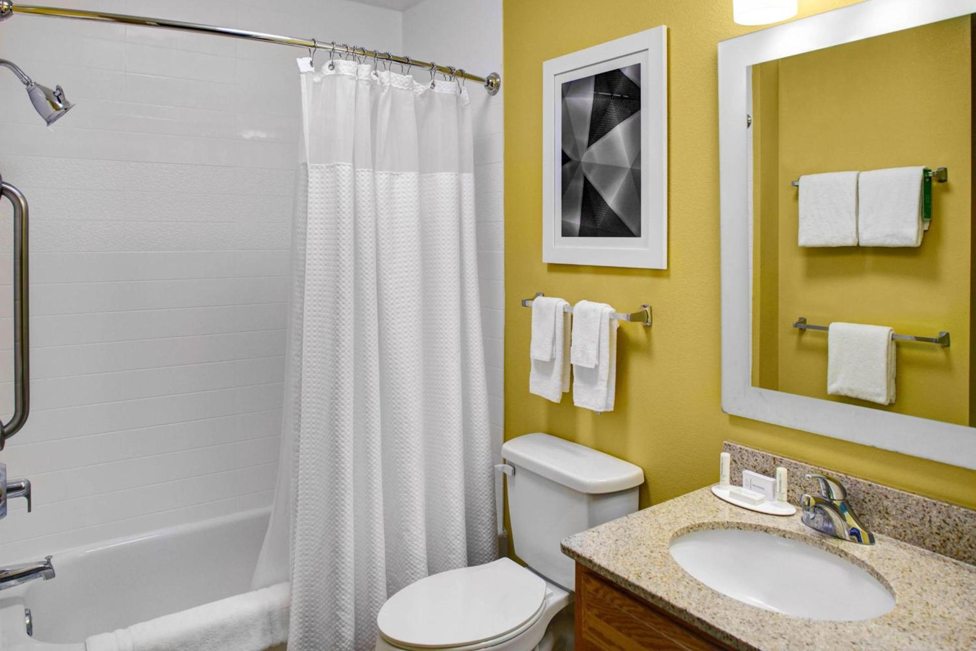 TownePlace Suites Fresno photo 8