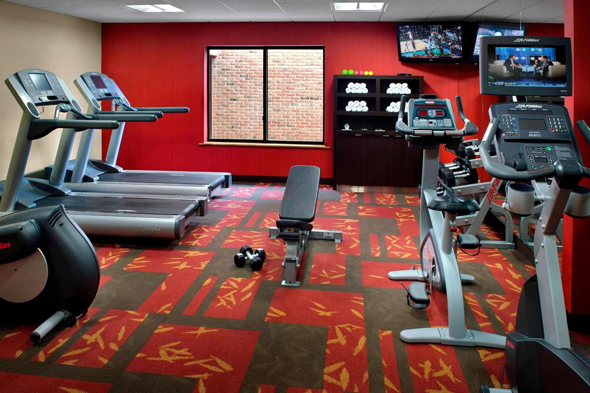Courtyard By Marriott Hartford Windsor Airport photo 22