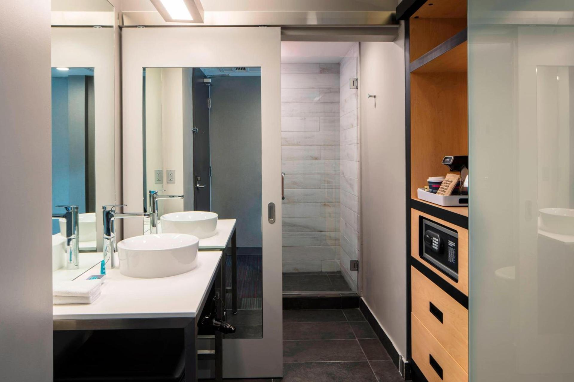 Aloft by Marriott Coral Gables photo 4