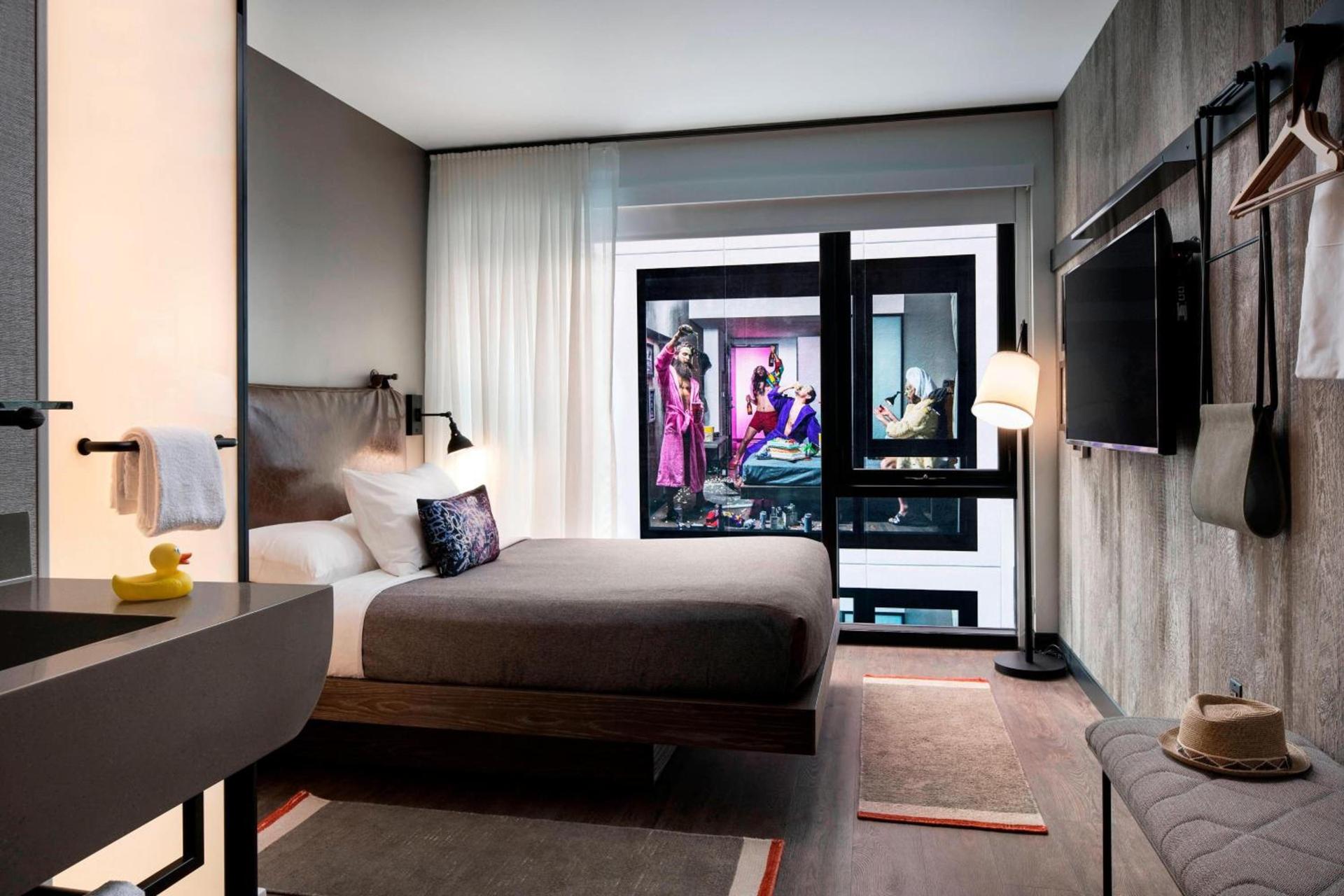 Moxy Chicago Downtown photo 15